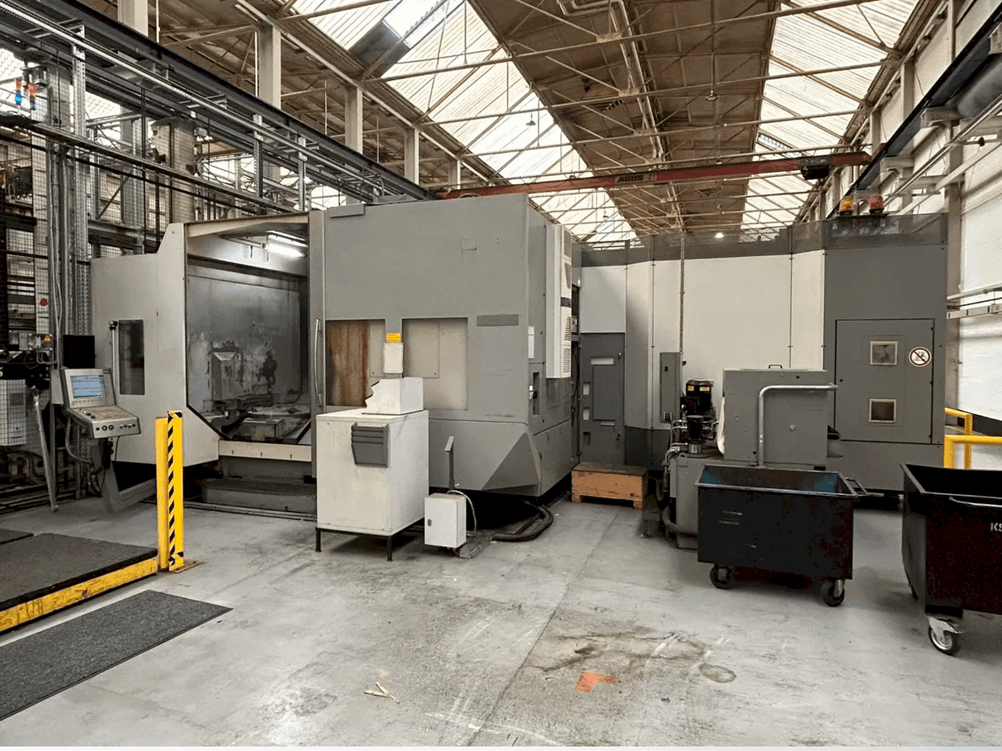 Makine  DMG DMC 100 H - Önden görünüm