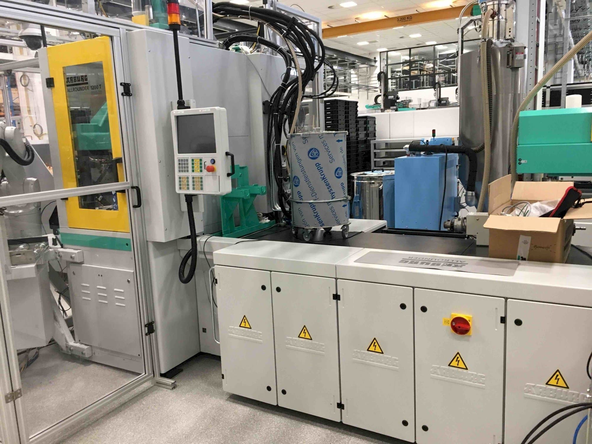 Makine  Arburg ALLROUNDER 1200 T 800 - 70 (2017) - Önden görünüm