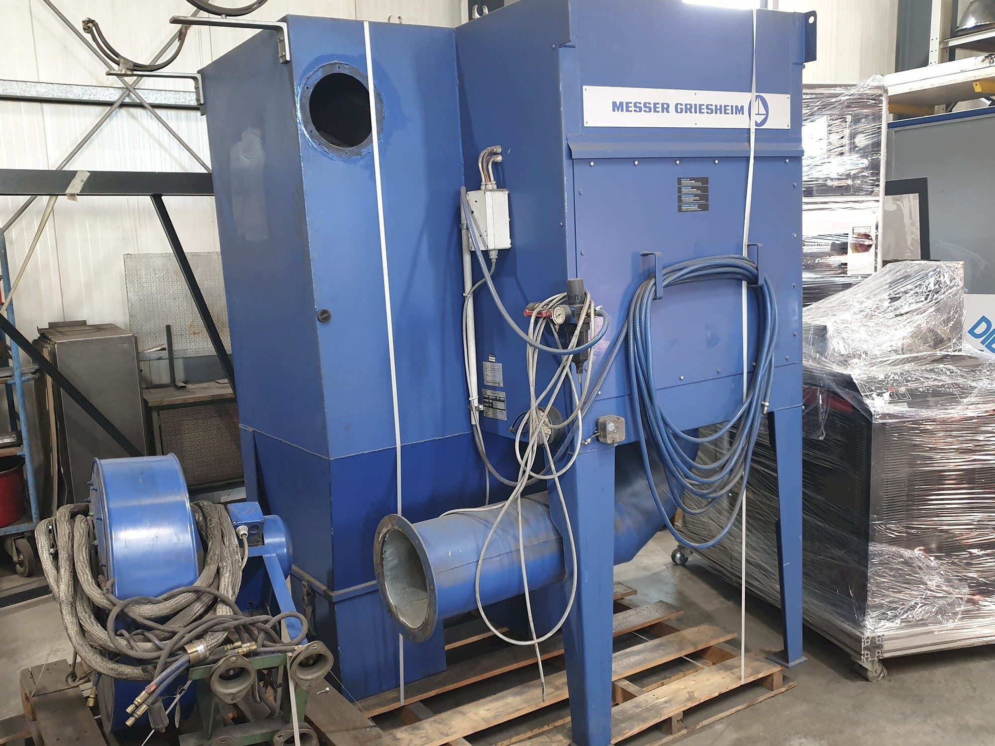 Makine  Messer Griesheim - Önden görünüm CORTA PS 3100