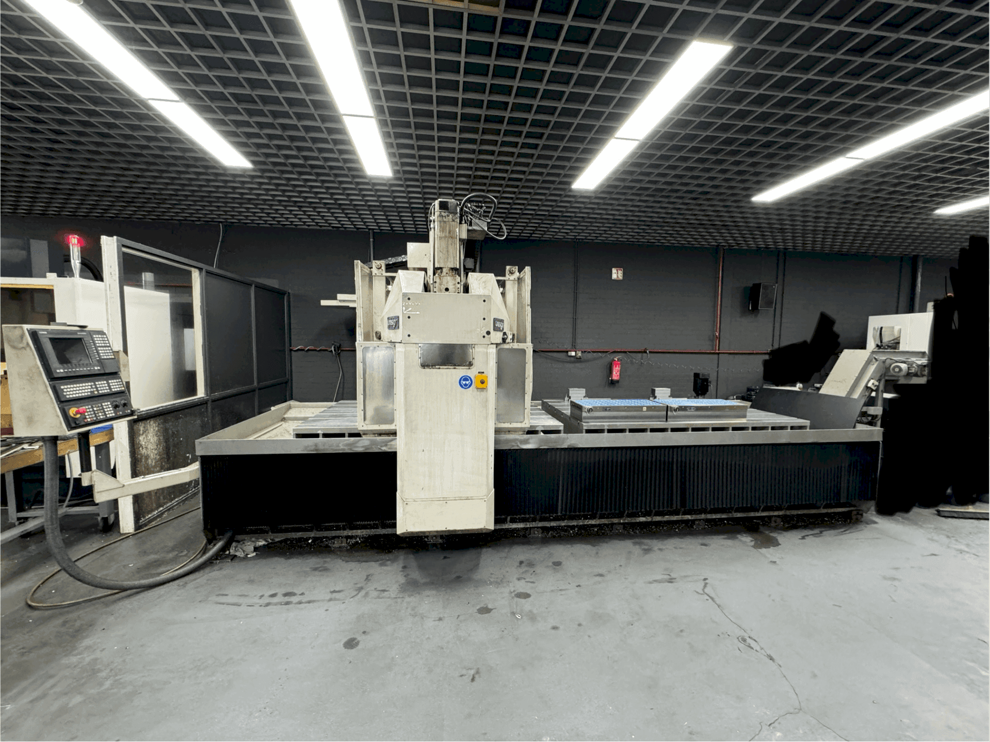 Makine  Unisign Uniport 4 - Önden görünüm