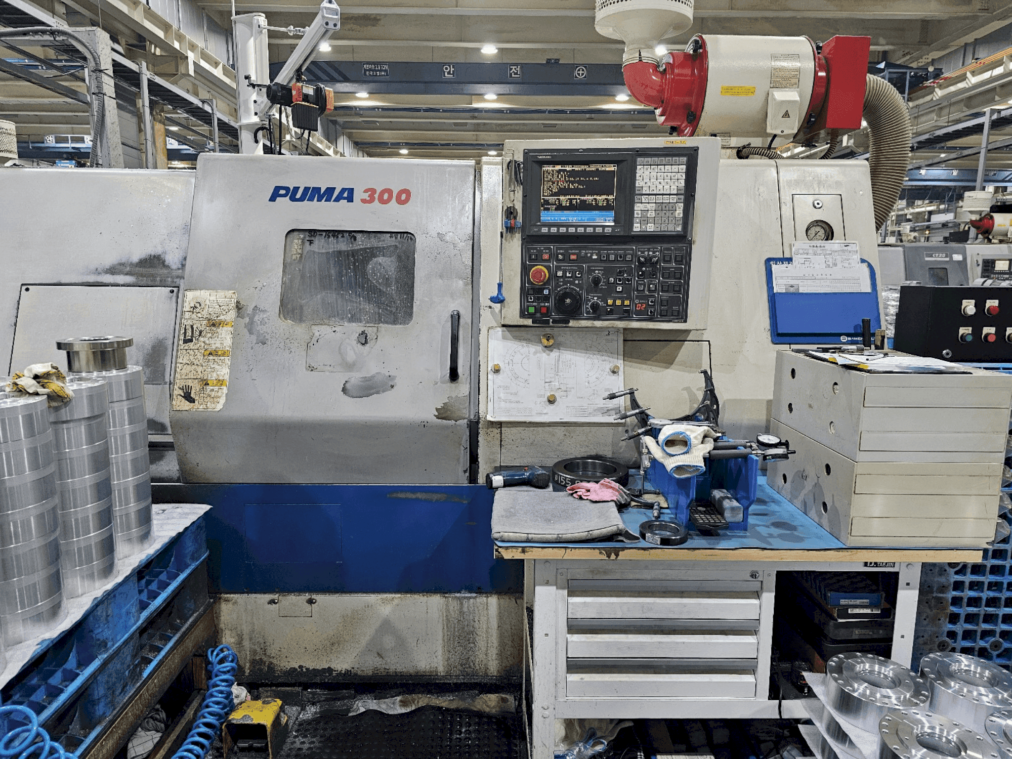 Makine  DOOSAN PUMA 300 C - Önden görünüm