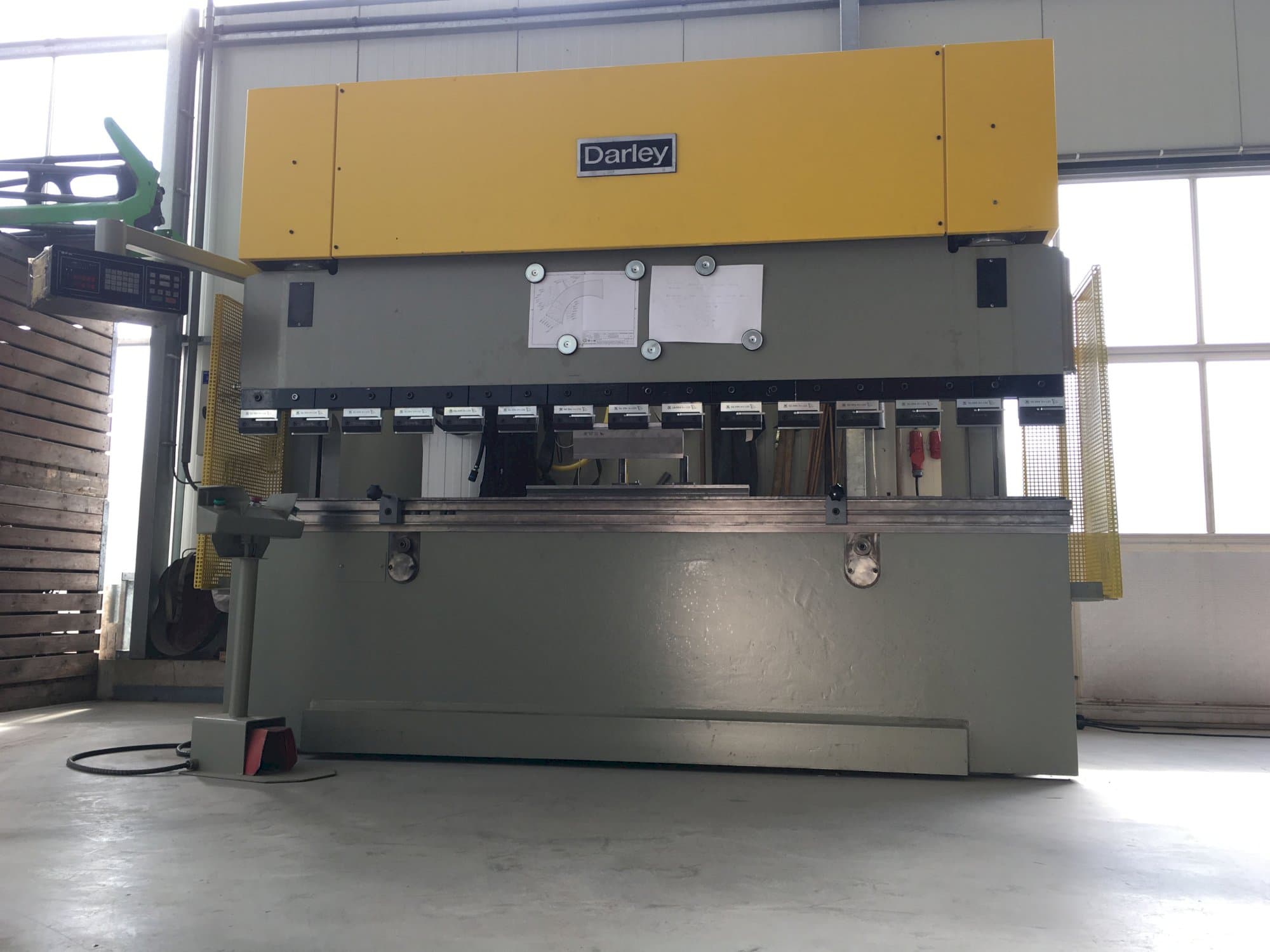 Makine  Darley - Önden görünüm EHP 150 31/25