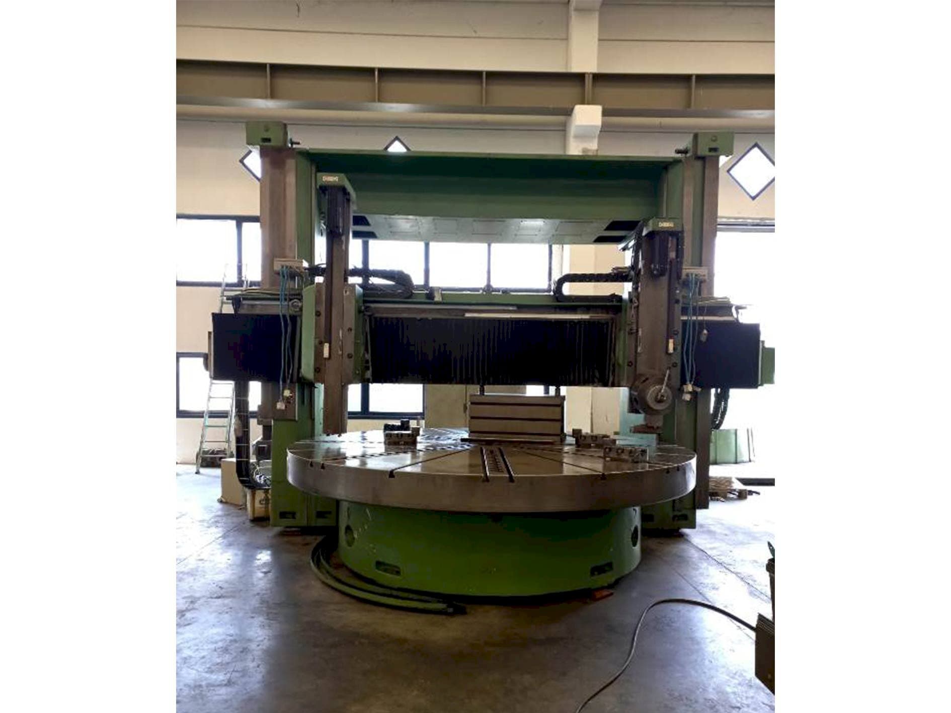 Makine  Titan SC 43 ECS 1400 - Önden görünüm