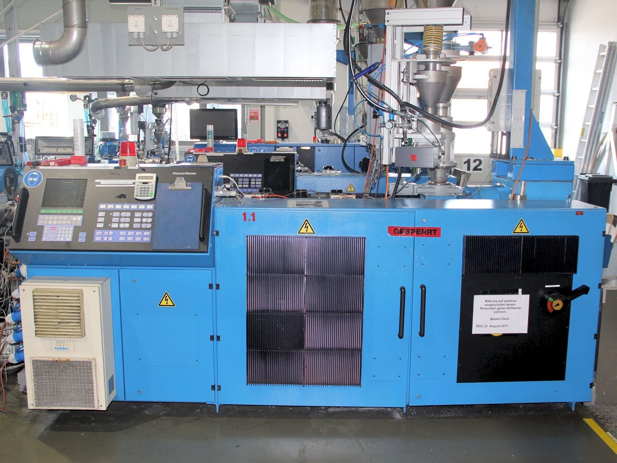 Makine  Krauss Maffei KME 1-75-30 B - Önden görünüm