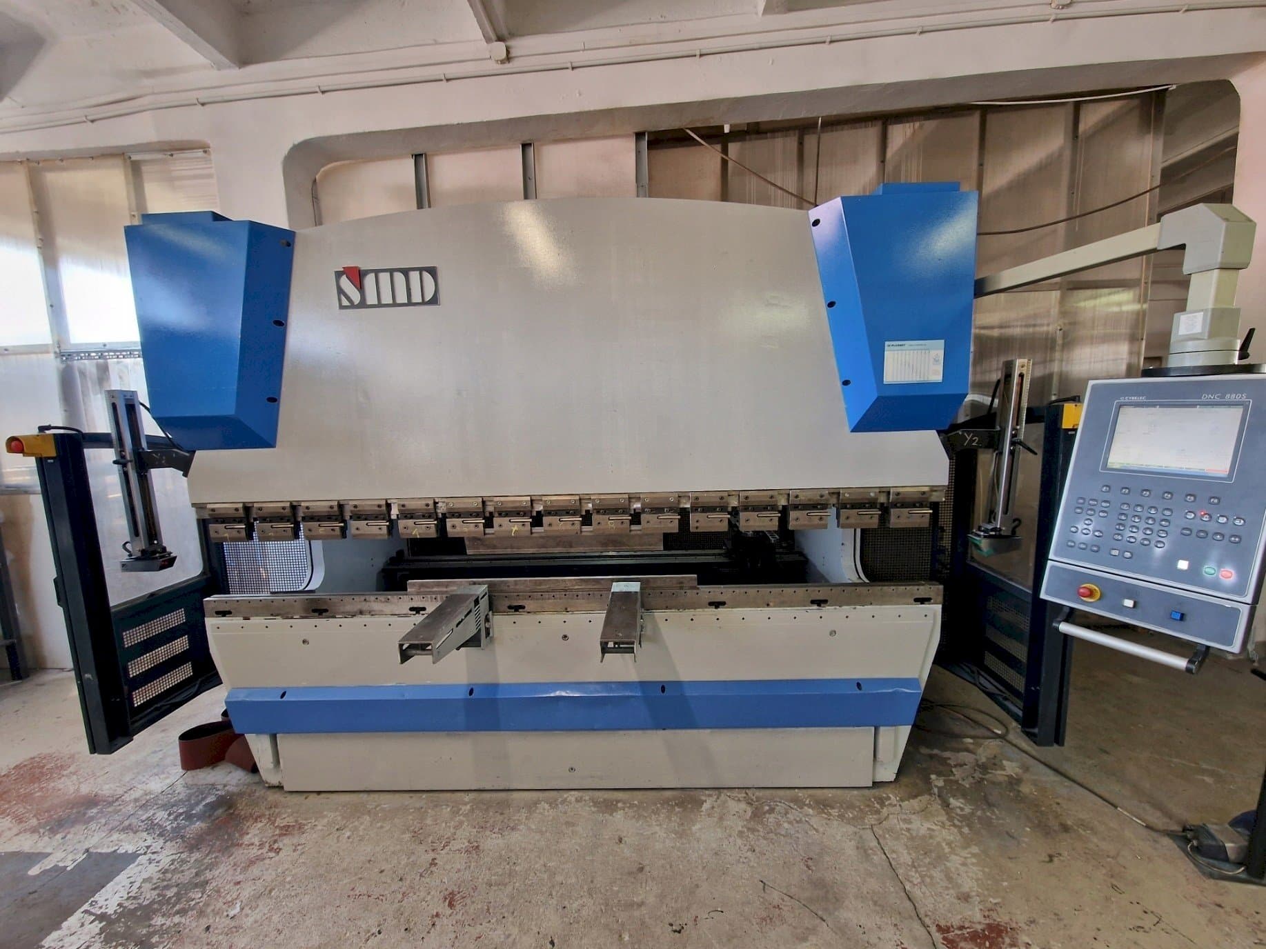 Makine  SMD PBH 3100 - Önden görünüm