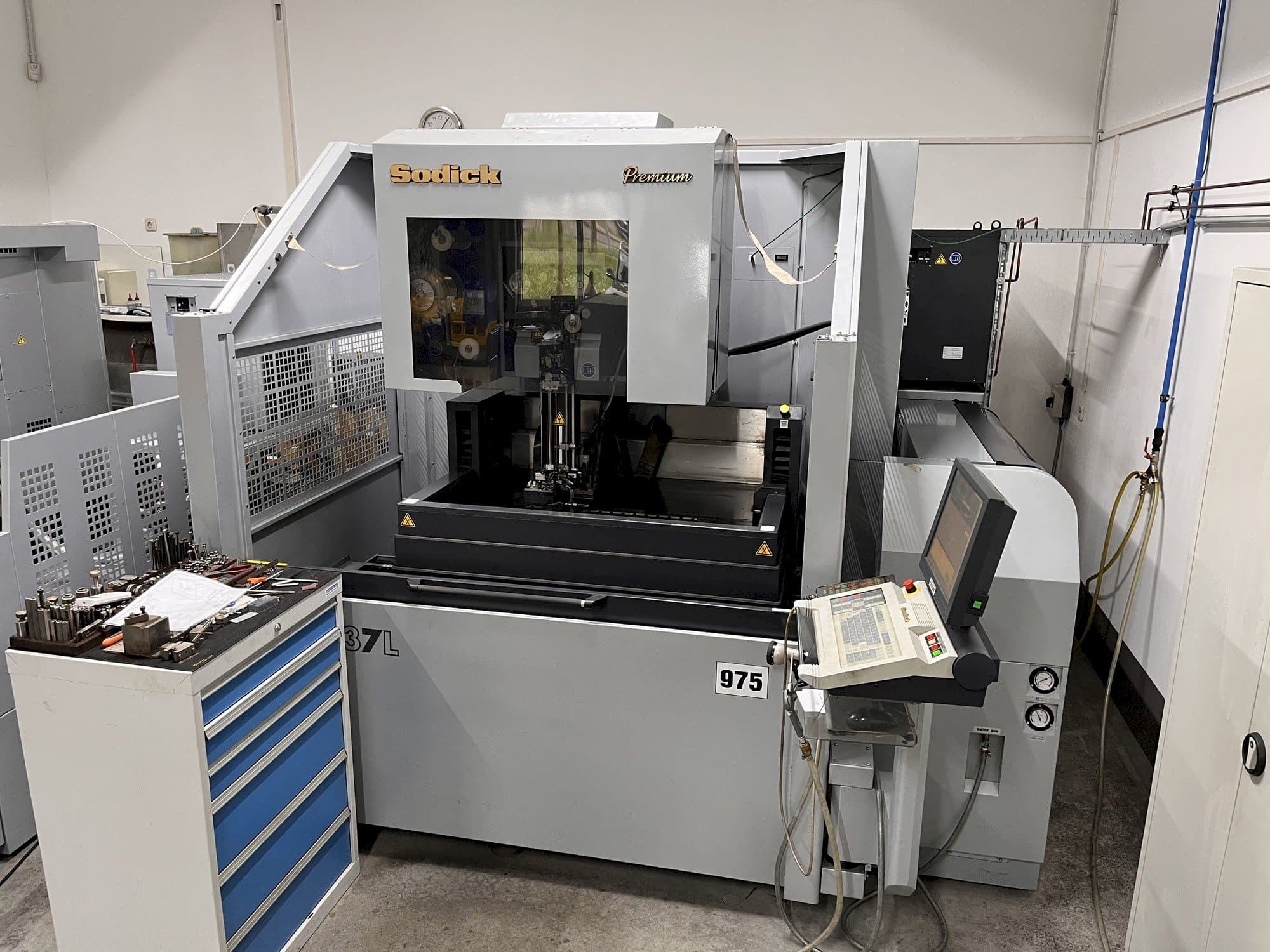 Makine  Sodick AQ537L - Önden görünüm