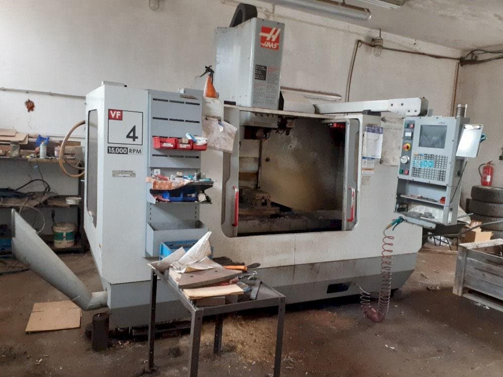 Makine  HAAS VF-4 DHE - Önden görünüm