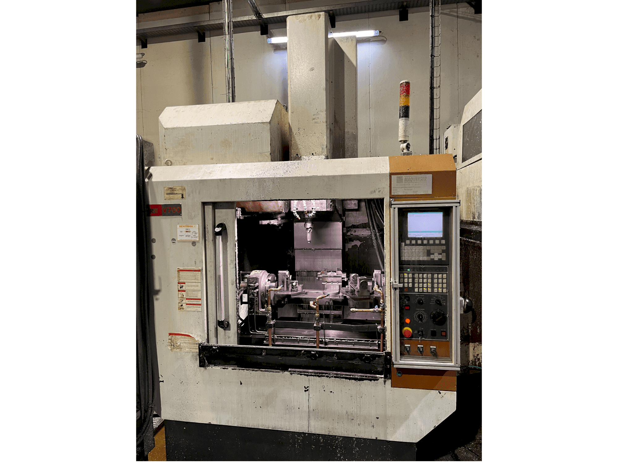 Makine  FIRST V700 - Önden görünüm