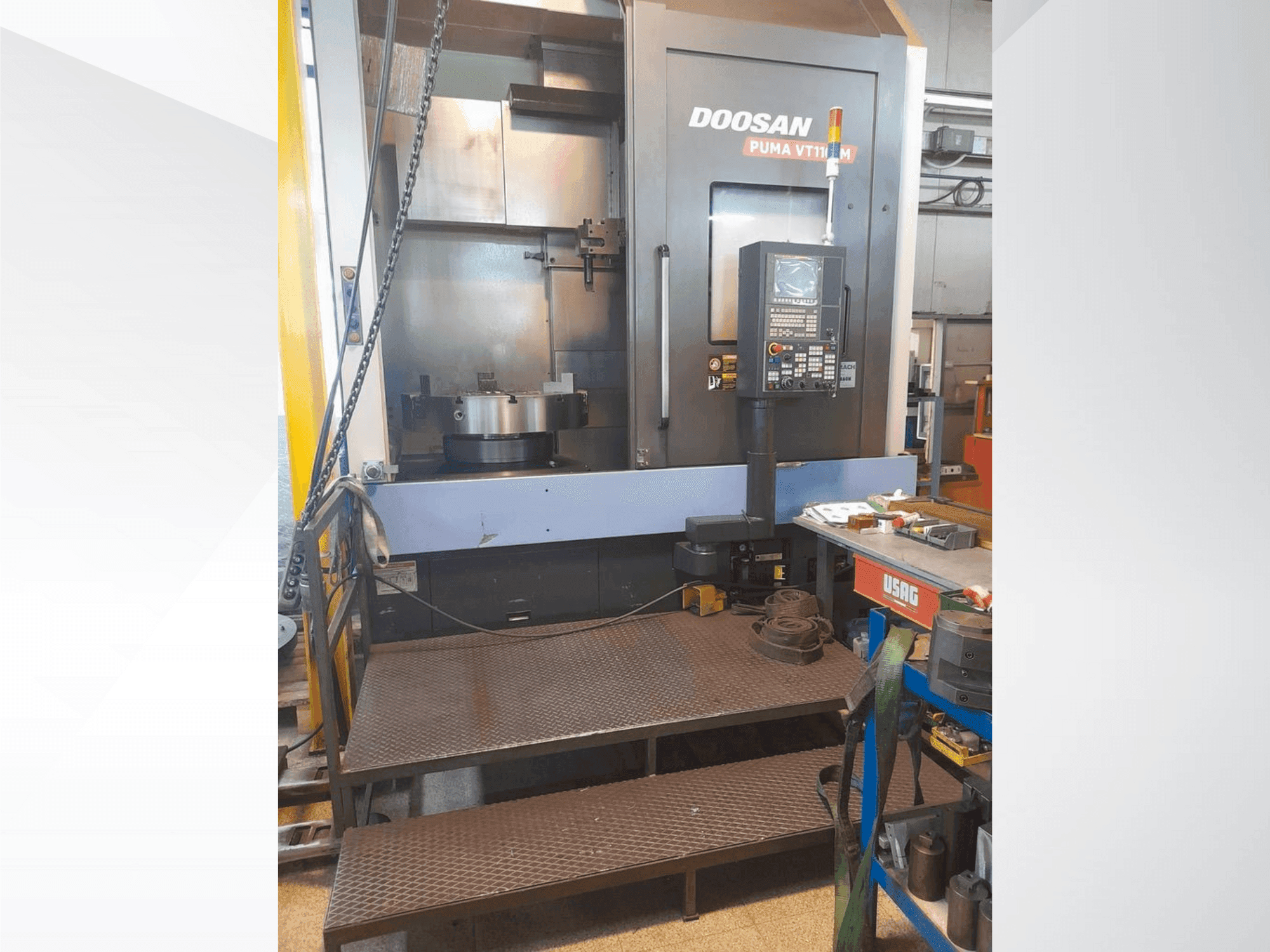 Makine  DOOSAN VT1100M - Önden görünüm