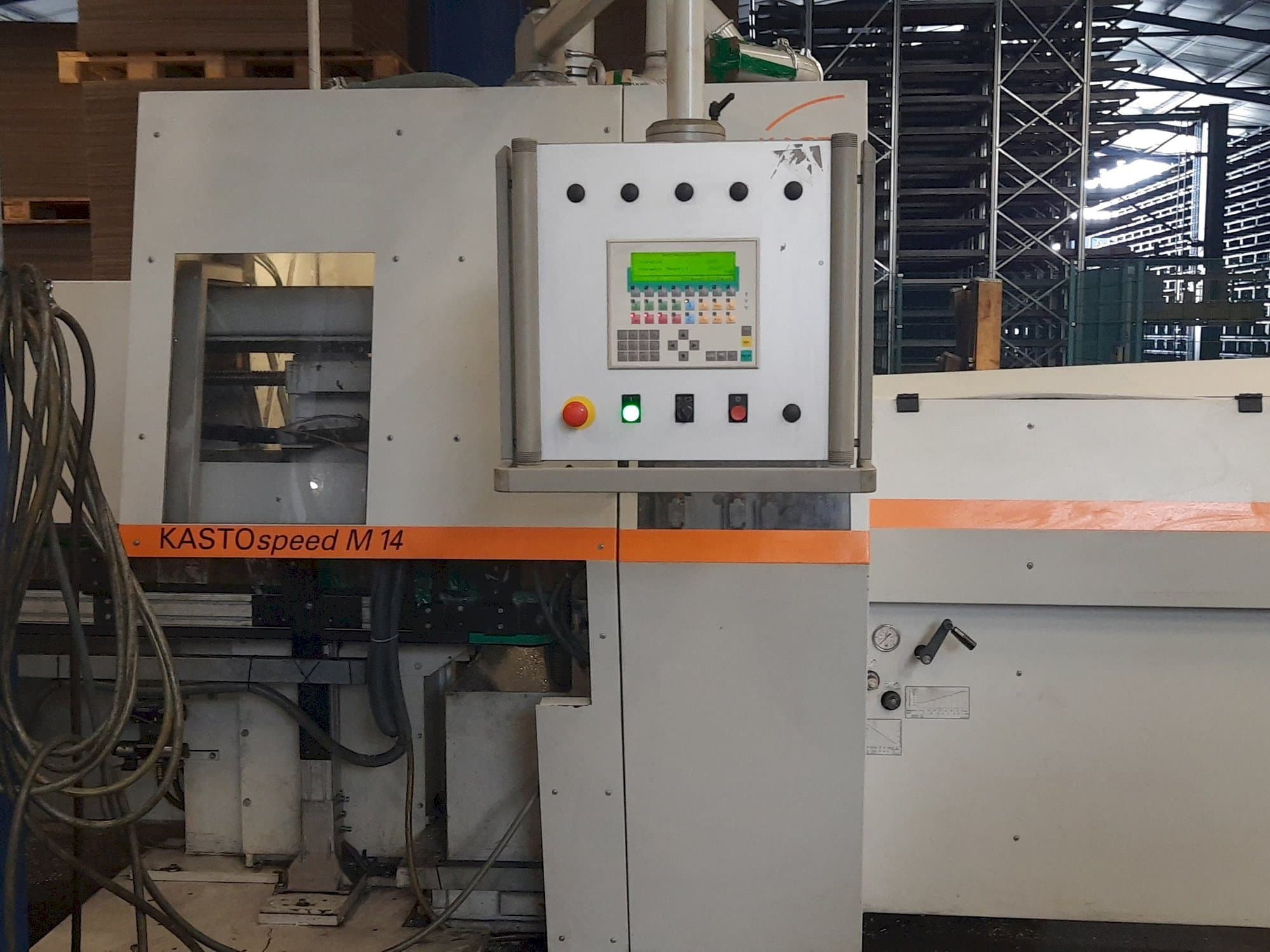 Makine  KASTO speed M14 - Önden görünüm