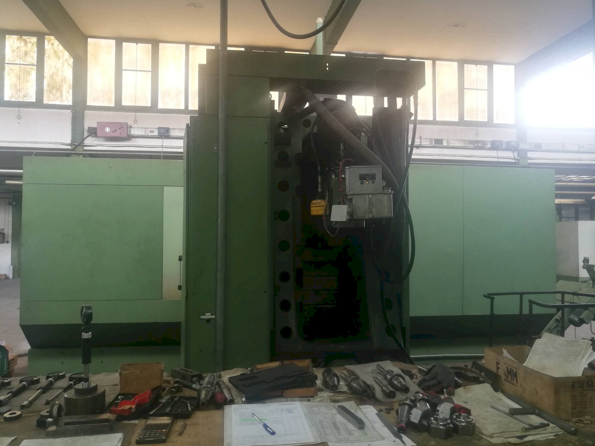 Makine  HELLER PFU3 - Önden görünüm