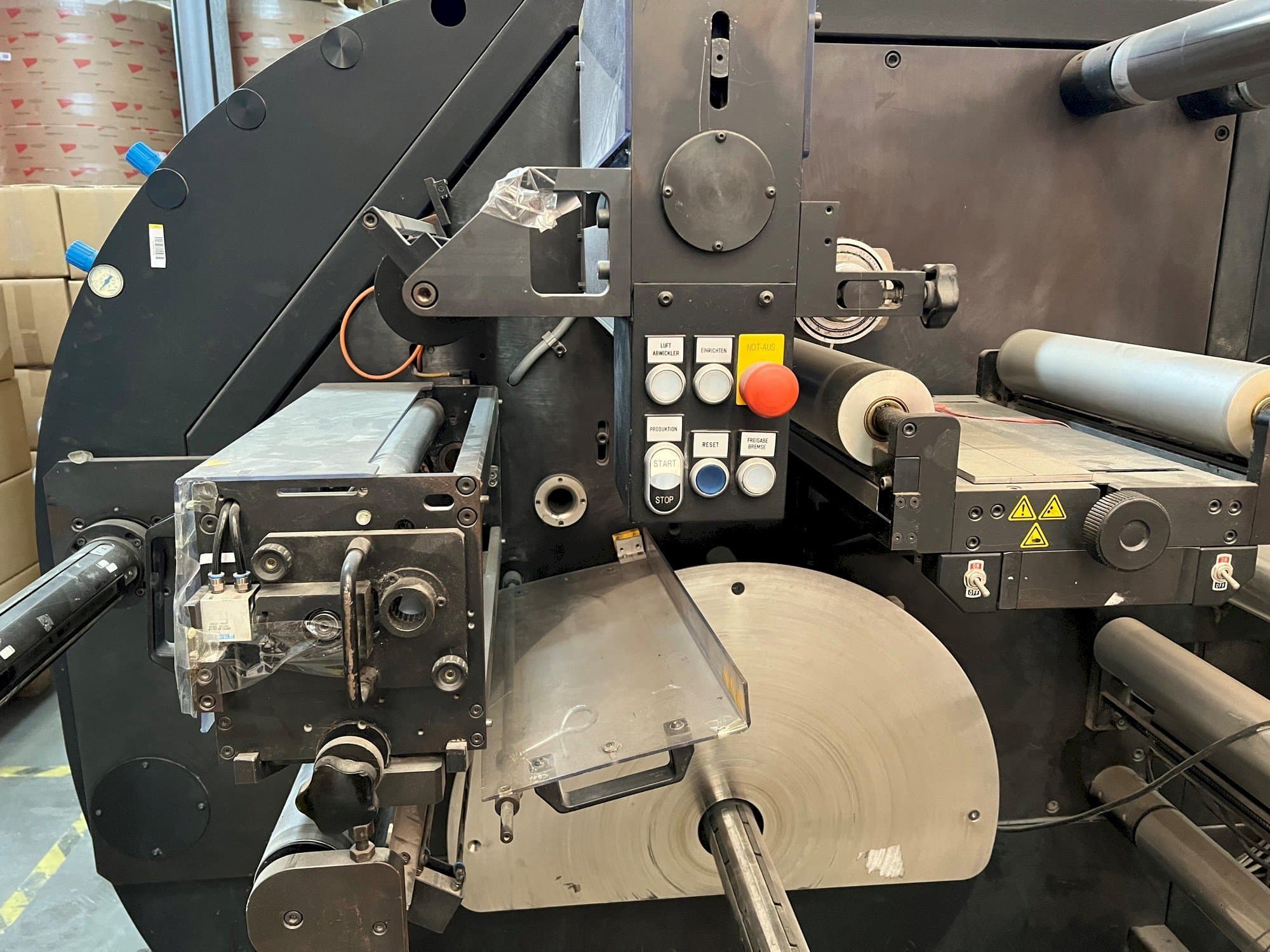 Makine  FLEXOR 380B - Önden görünüm