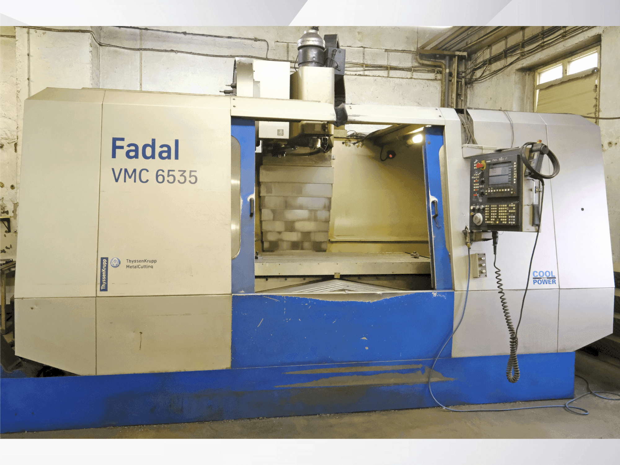 Makine  FADAL VMC 6535 HT - Önden görünüm