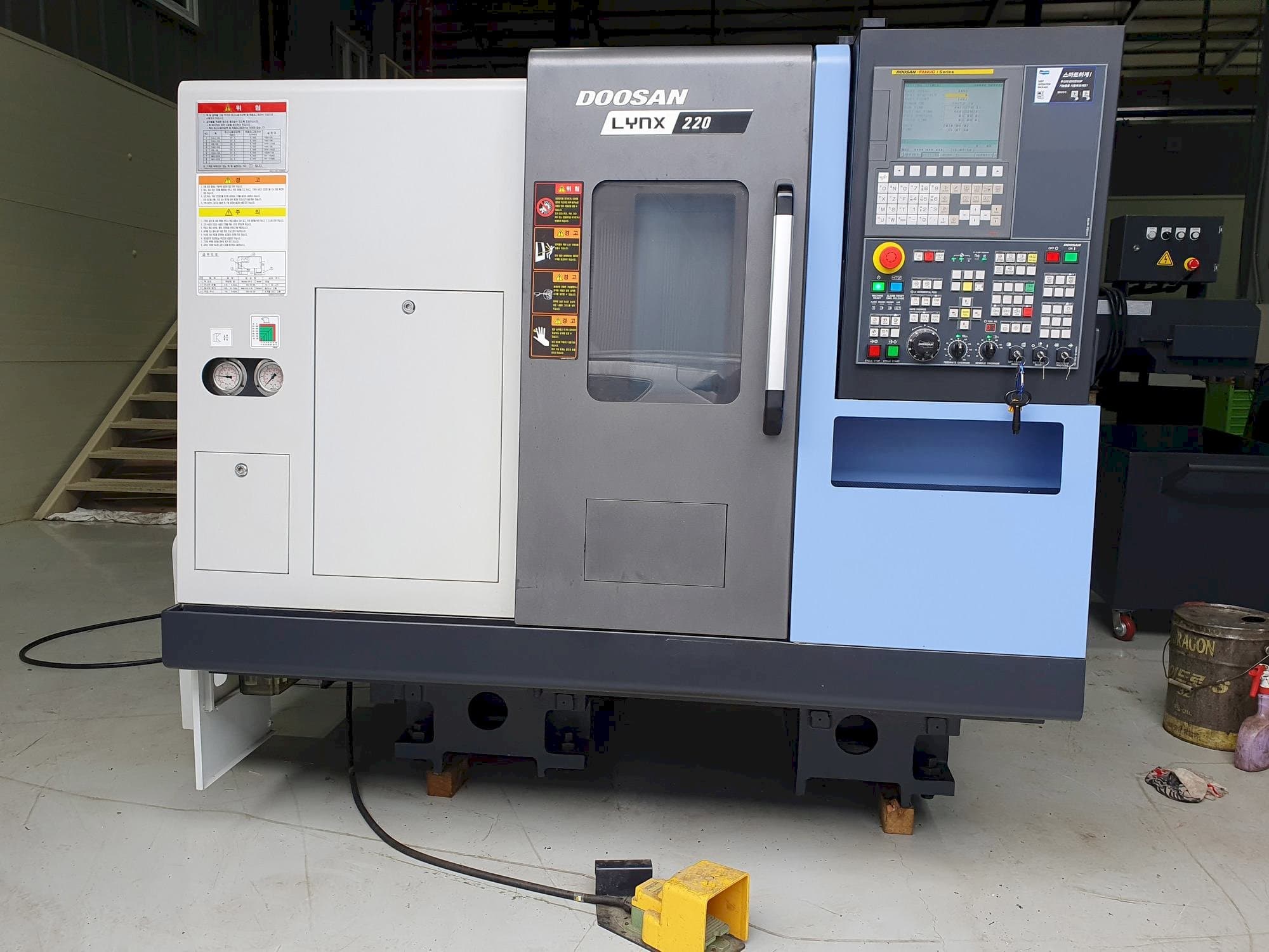 Makine  Doosan LYNX220C - Önden görünüm