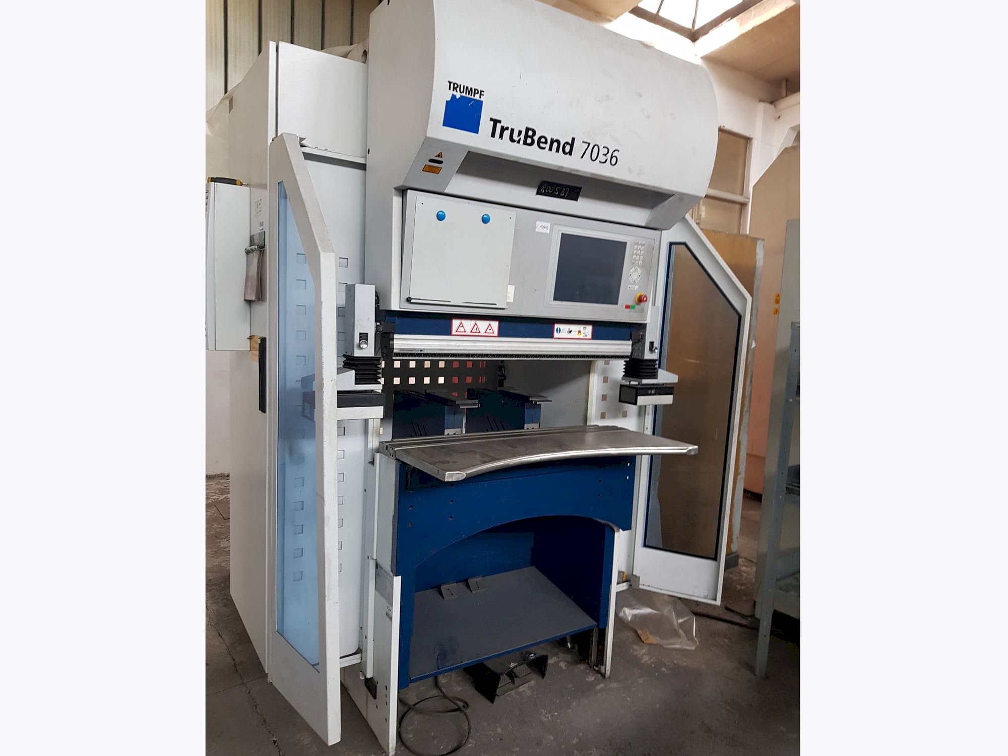 Makine  Trumpf TruBend 7036 - Önden görünüm
