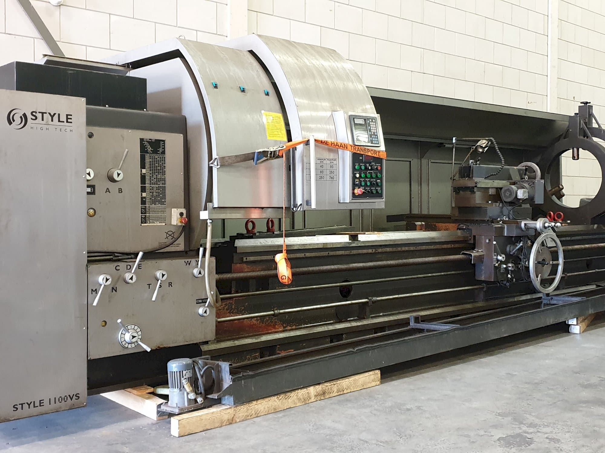 Makine  STYLE 1100VS - Önden görünüm