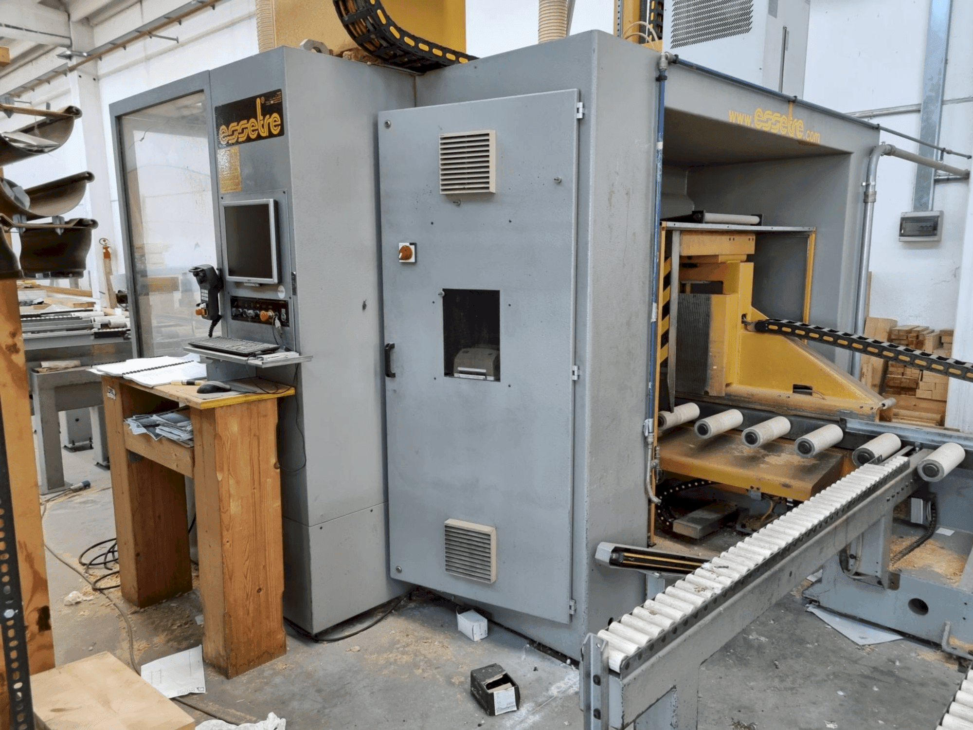 Makine  ESSETRE TECHNO - Önden görünüm