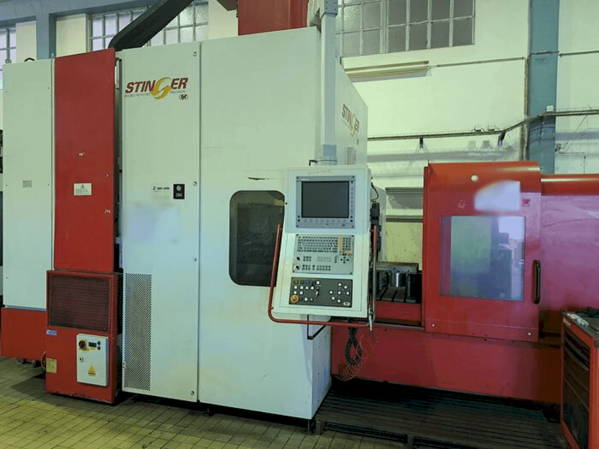 Makine  FPT STINGER XL - Önden görünüm