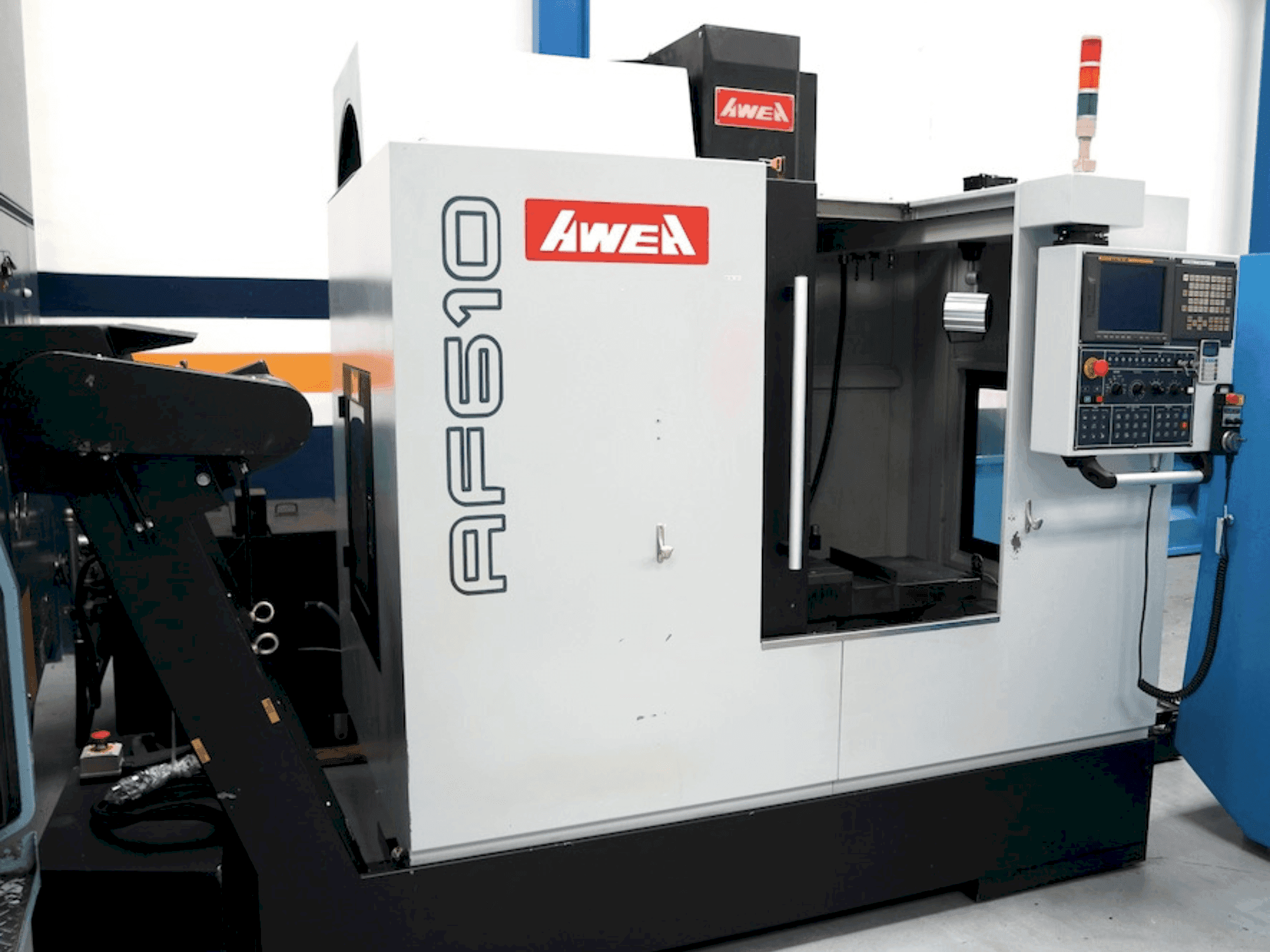 Makine  AWEA AF 610 - Önden görünüm