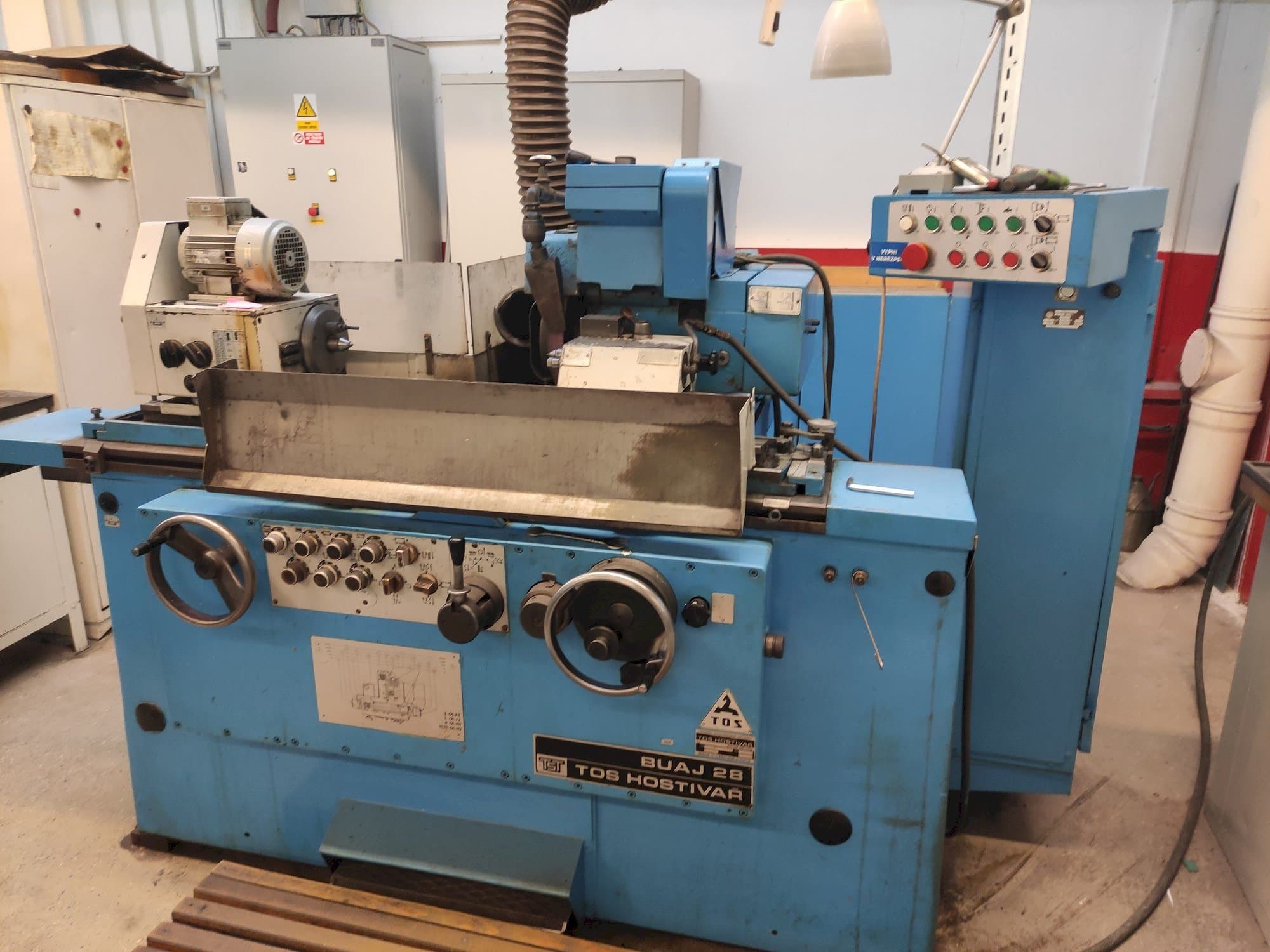 Makine  TOS BUAJ 28 - Önden görünüm