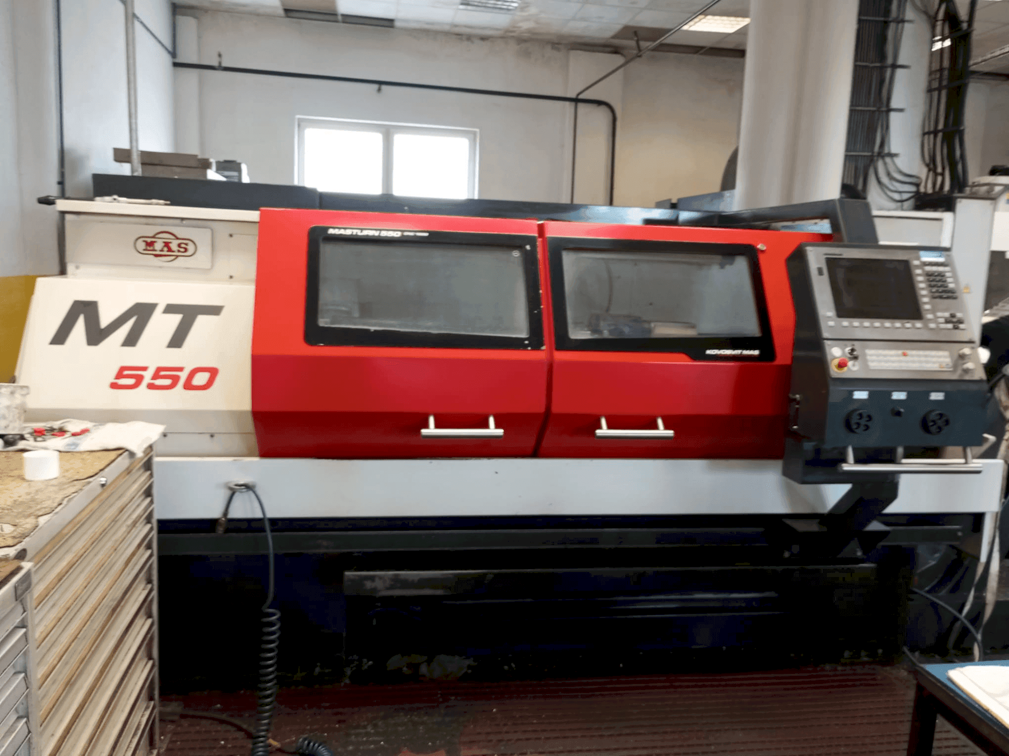 Makine  KOVOSVIT MAS MASTURN 550i CNC 1500 - Önden görünüm