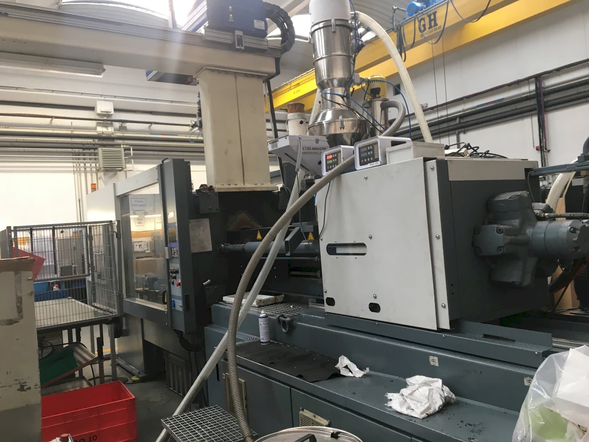 Makine  Battenfeld BA 3500/1900 BK - Önden görünüm