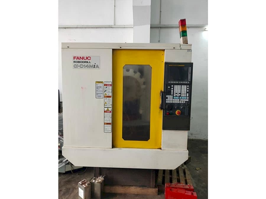 Makine  FANUC Alpha-D14MiA - Önden görünüm