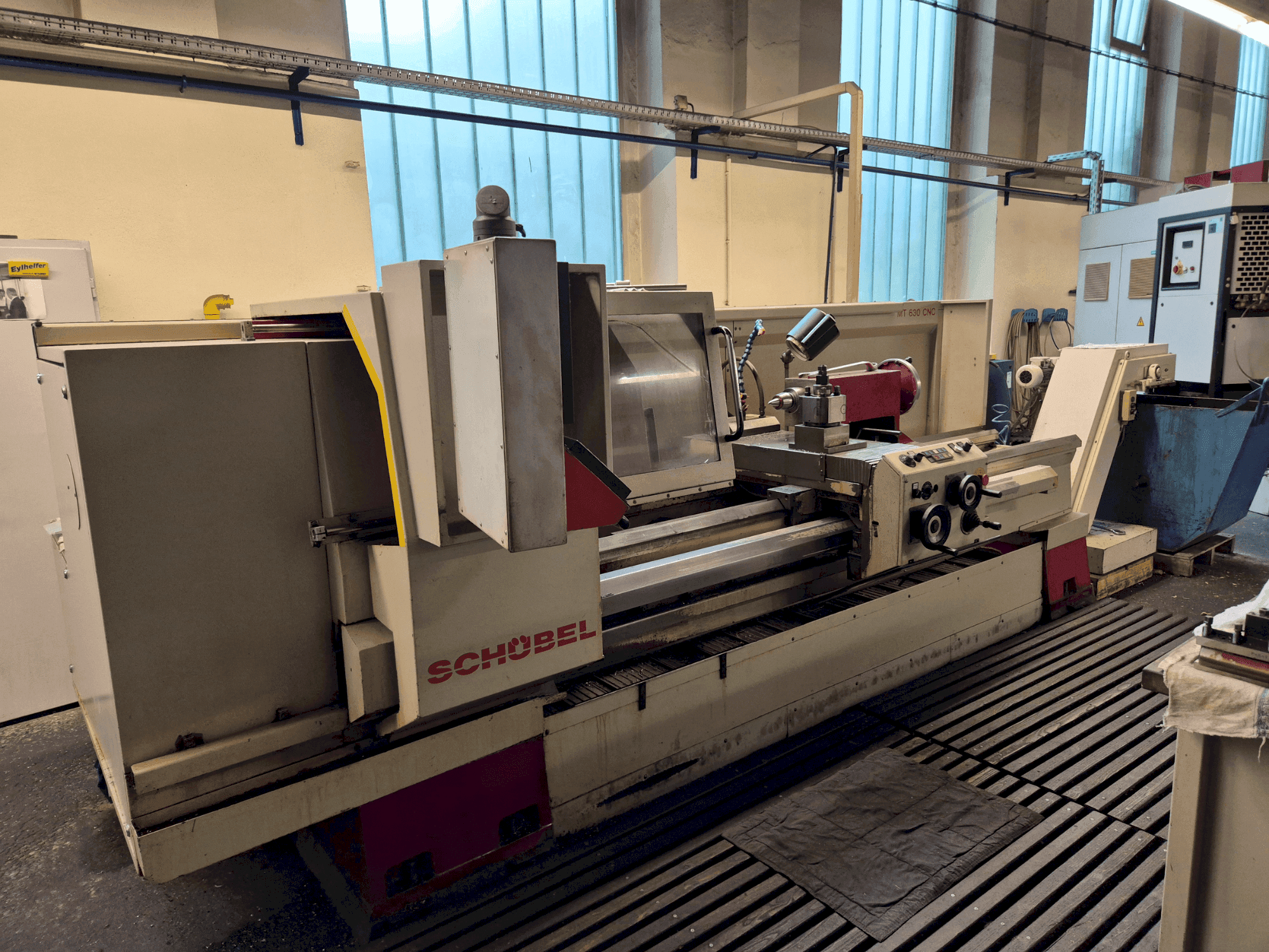 Makine  SCHÜBEL MT 630 CNC - Önden görünüm