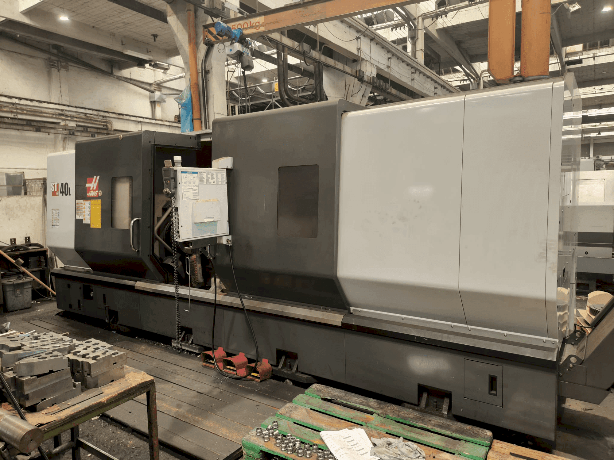 Makine  HAAS ST40L - Önden görünüm