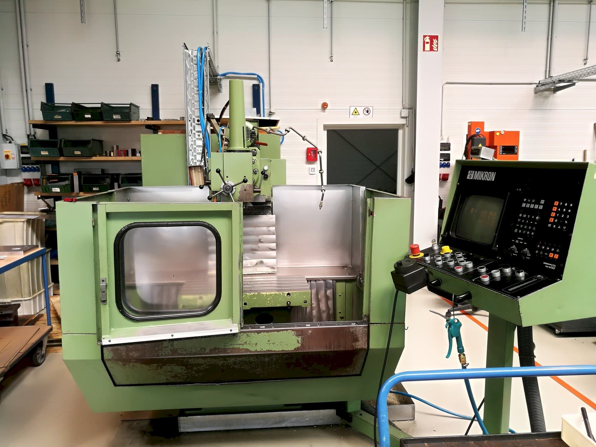 Makine  MIKRON WF 21 C - Önden görünüm