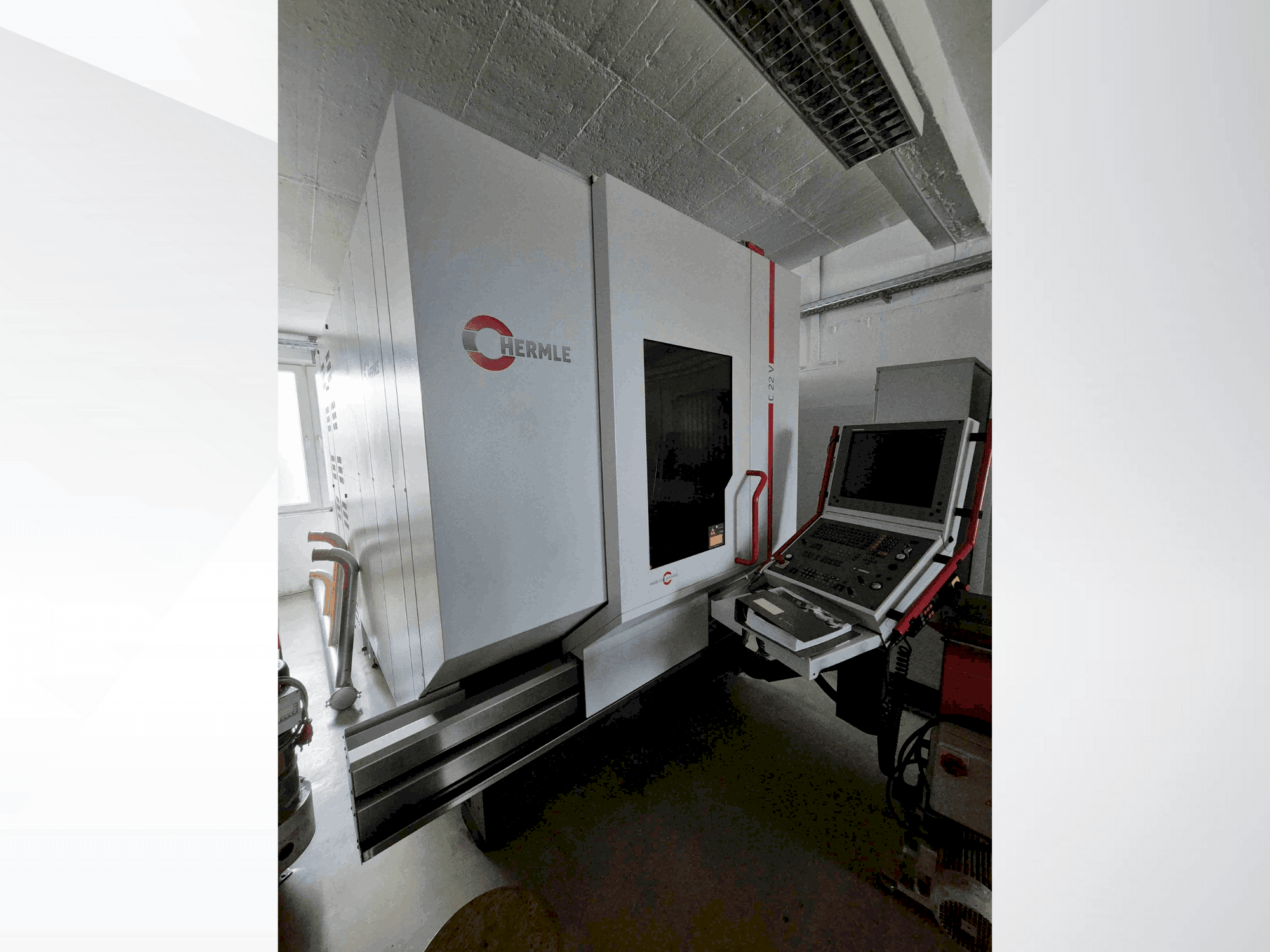 Makine  HERMLE C22 V - Önden görünüm