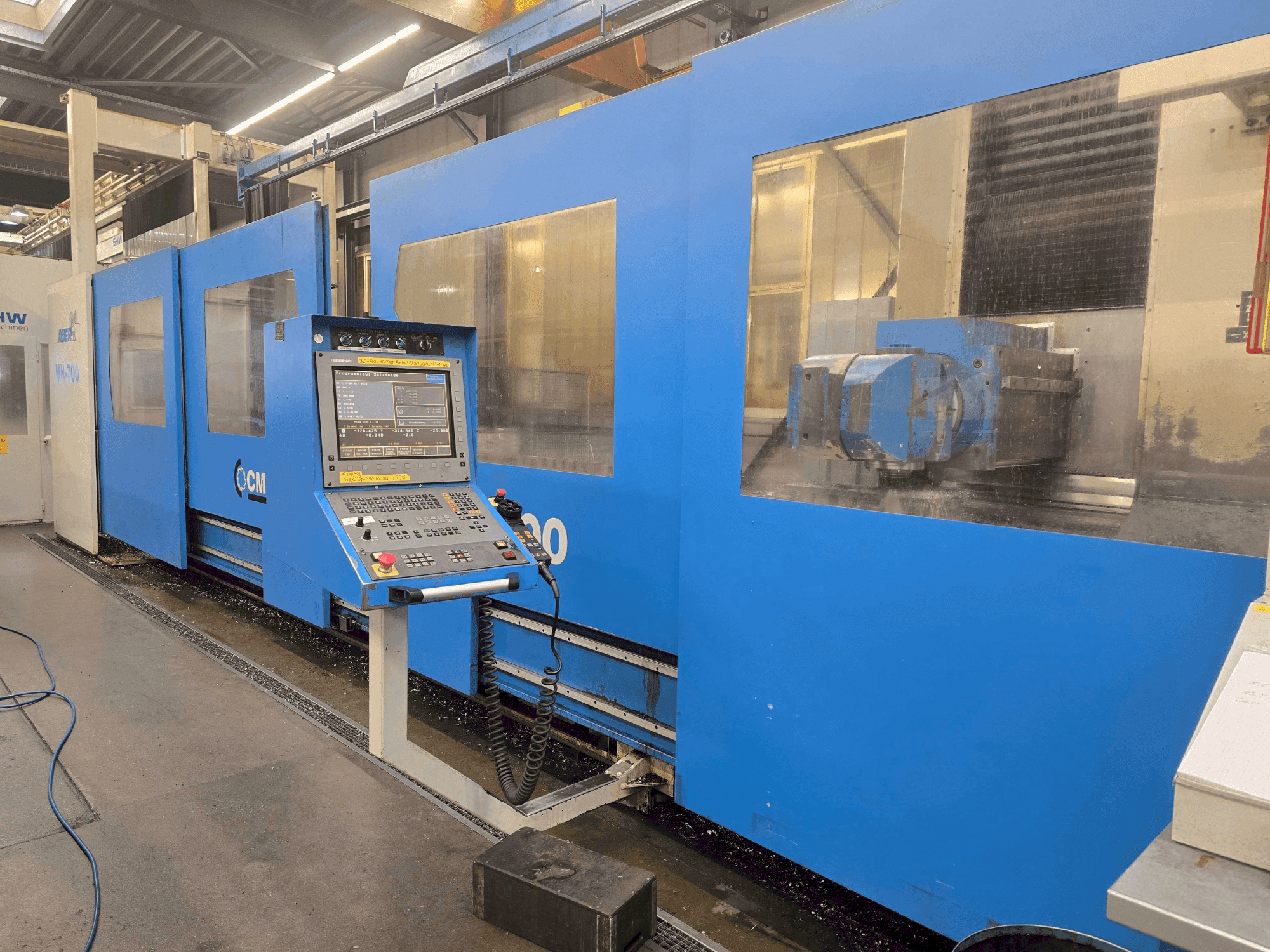 Makine  CME MH-700 - Önden görünüm