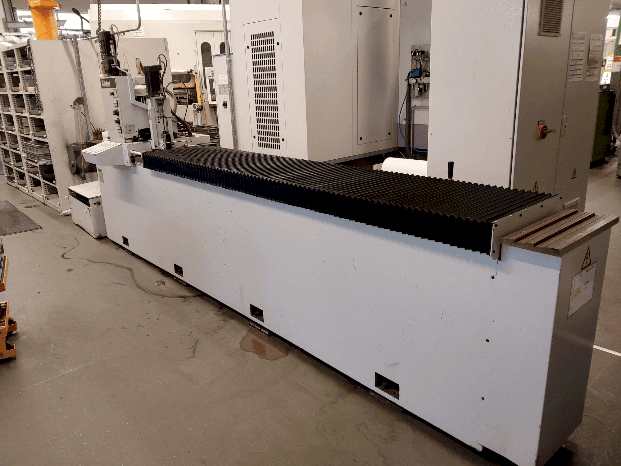 Makine  GÖCKEL G50 elTrob - Önden görünüm