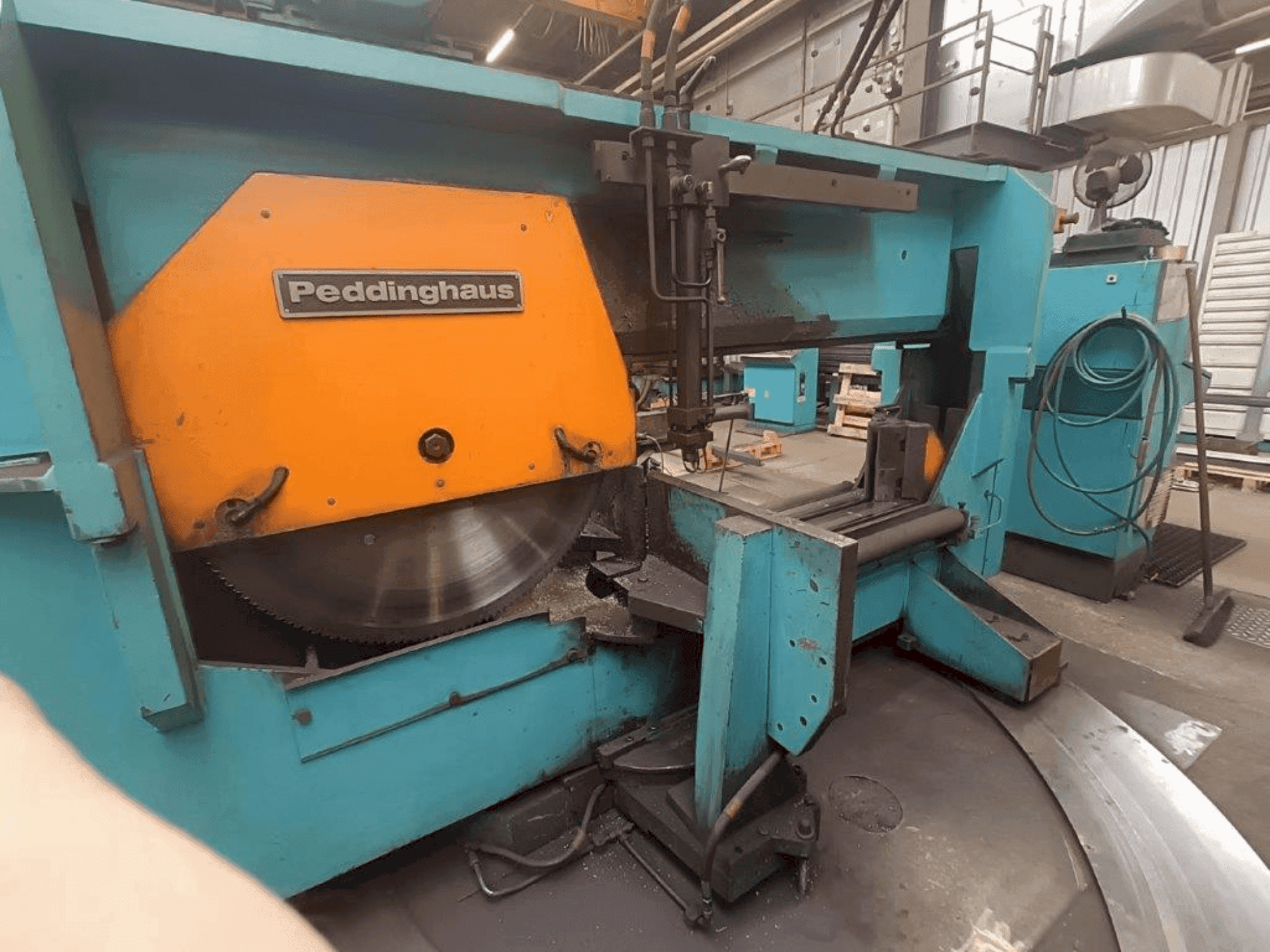Makine  Peddinghaus TDK 1000/9E - Önden görünüm
