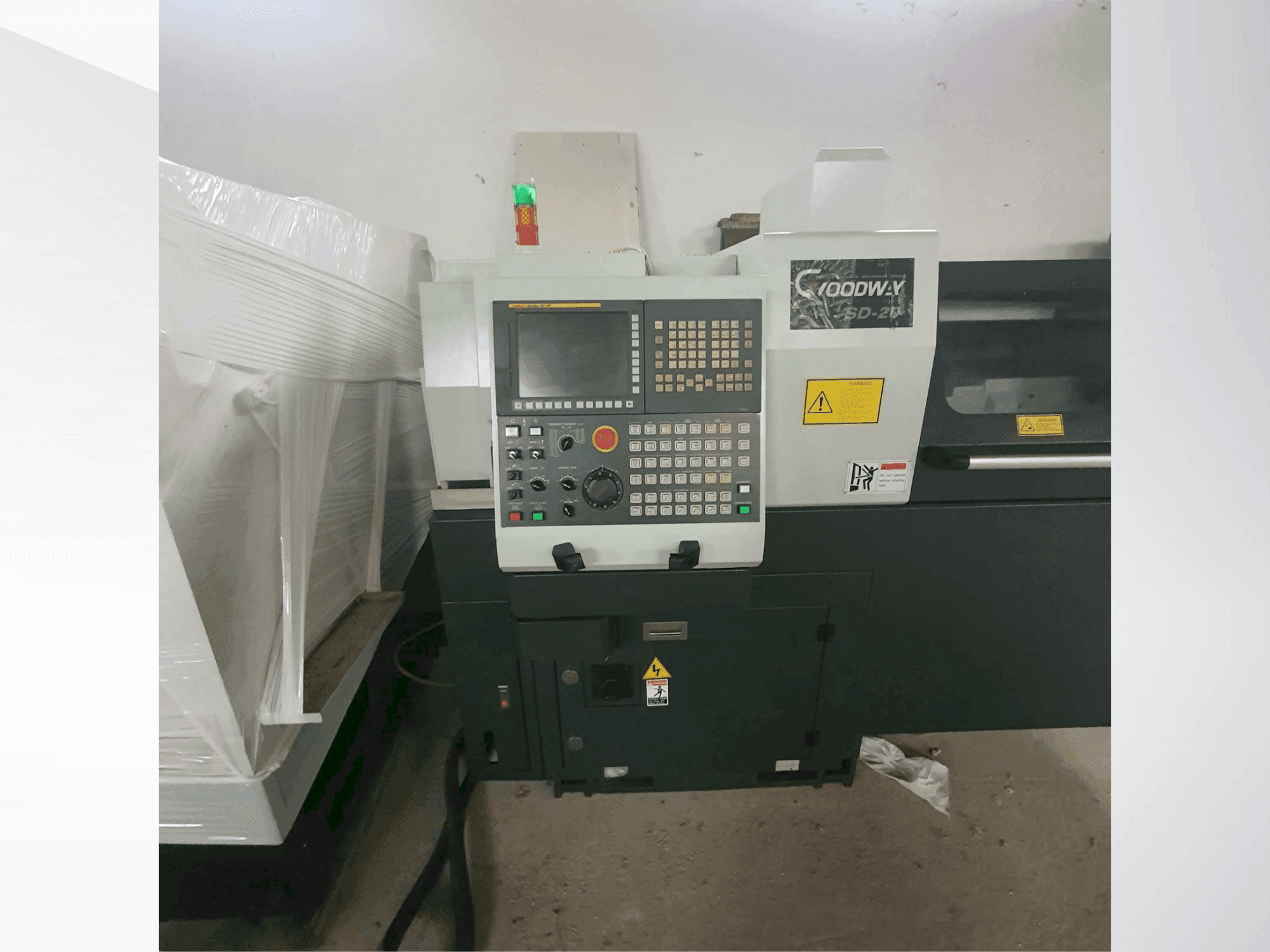 Makine  Goodway SD 20 - Önden görünüm