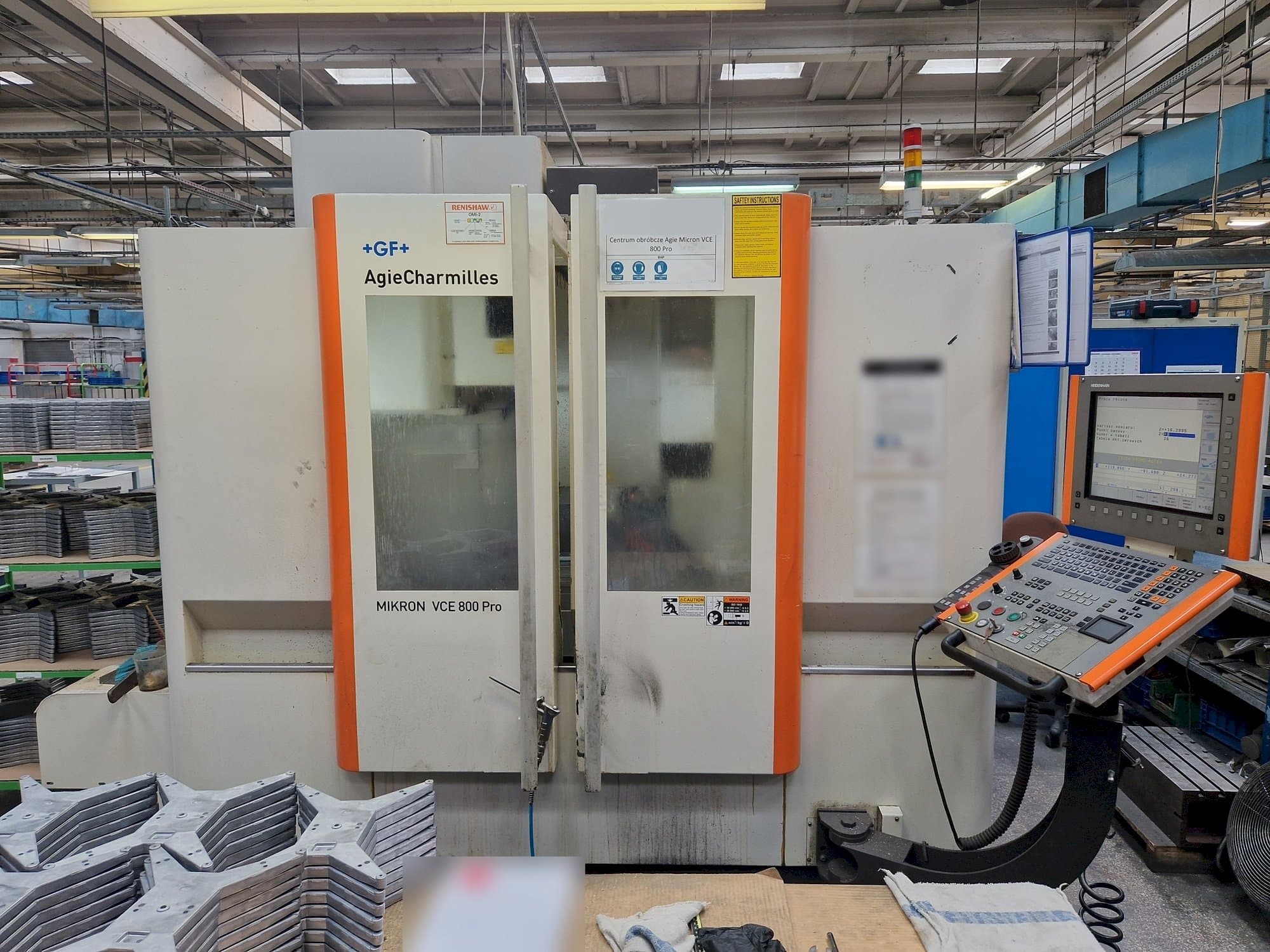 Makine  AgieCharmilles MIKRON VCE 800 PRO - Önden görünüm