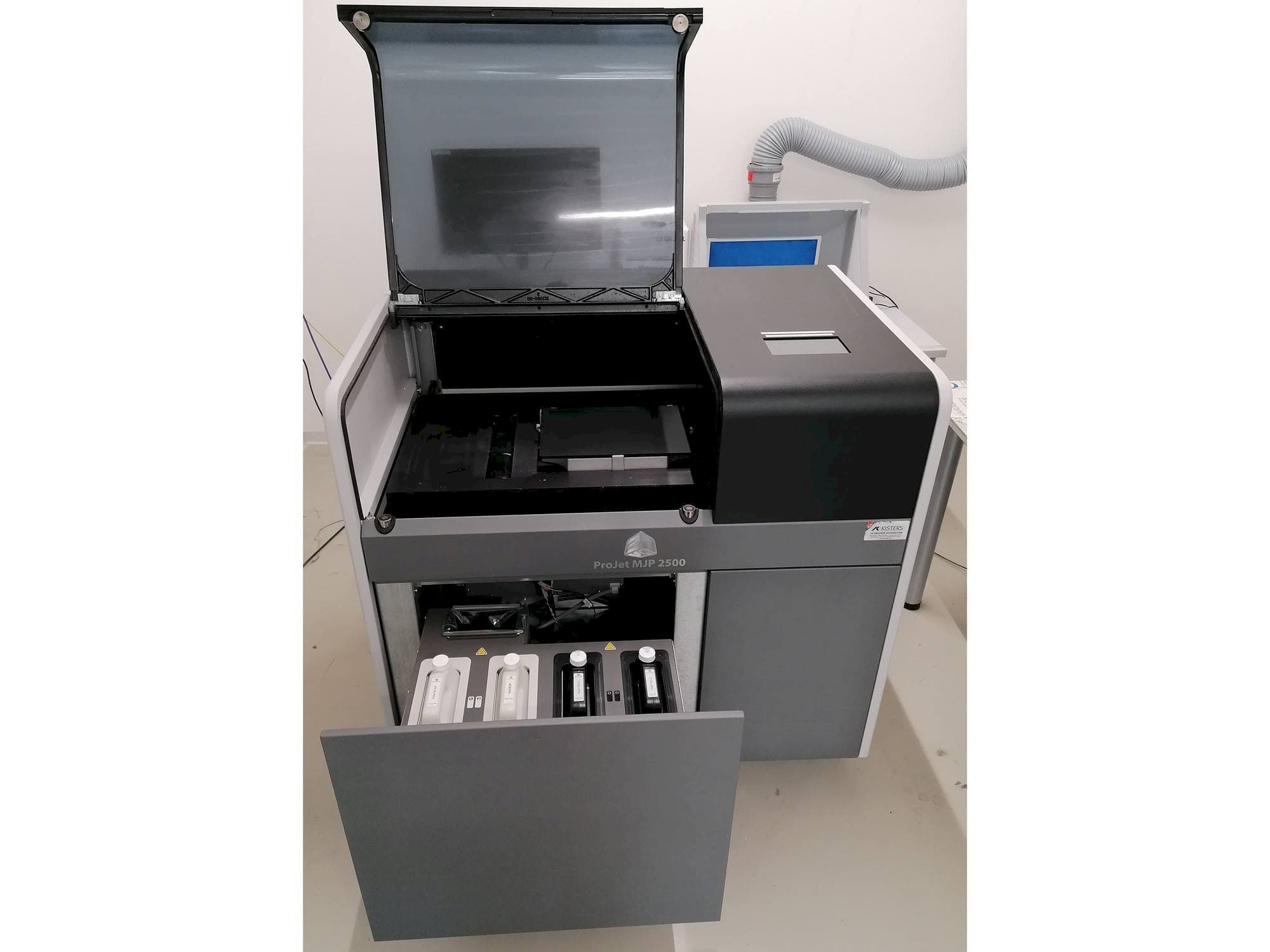 Makine  3DSYSTEMS ProJet MJP 2500Plus - Önden görünüm