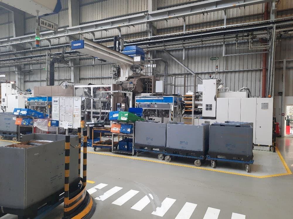 Makine  Battenfeld 2000/19000 - Önden görünüm