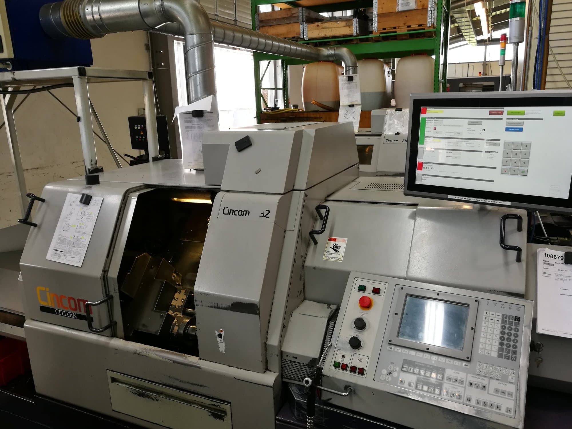 Makine  CITIZEN - Önden görünüm CINCOM L32