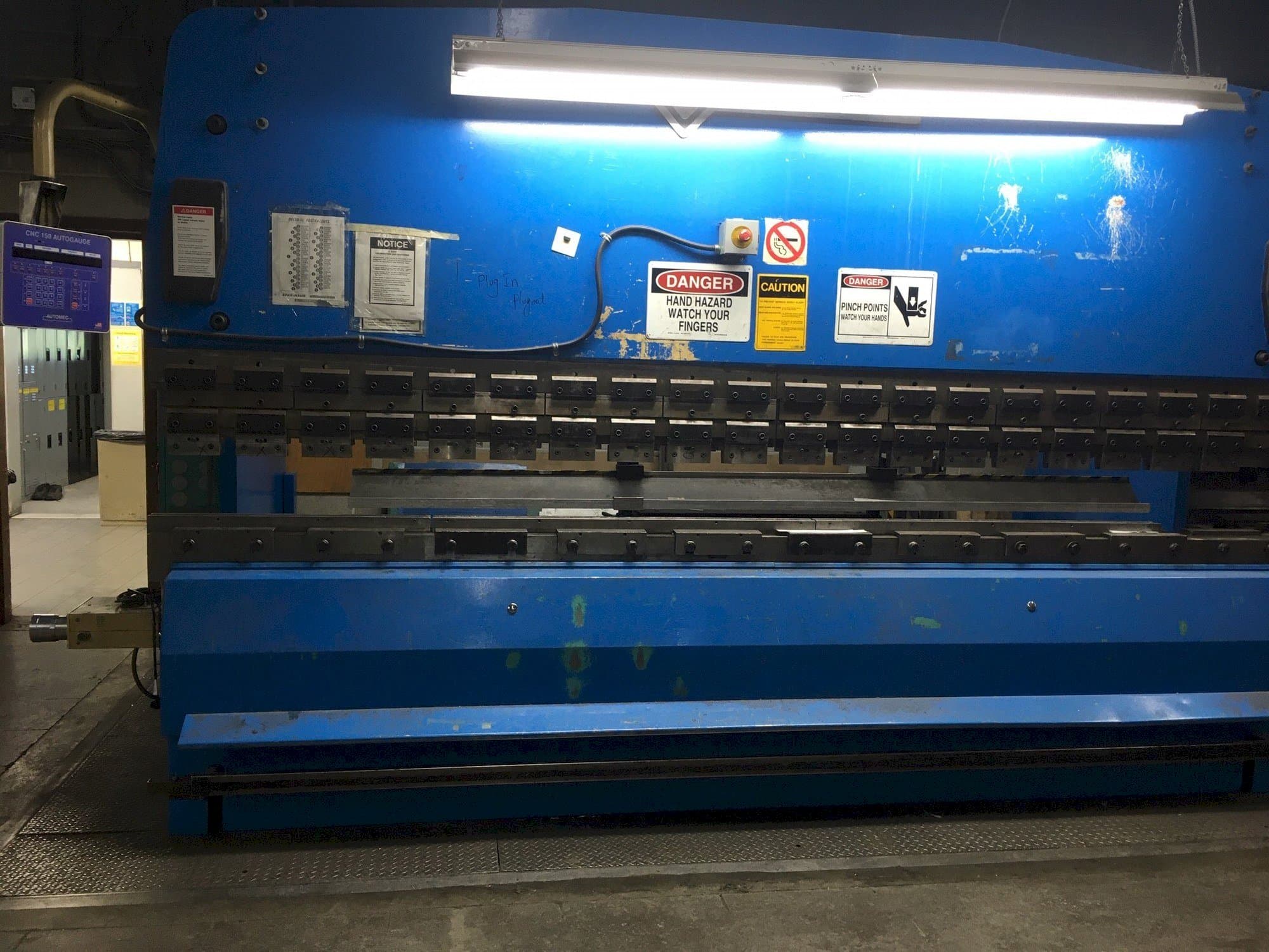 Makine  PROMECAM 204 - Önden görünüm