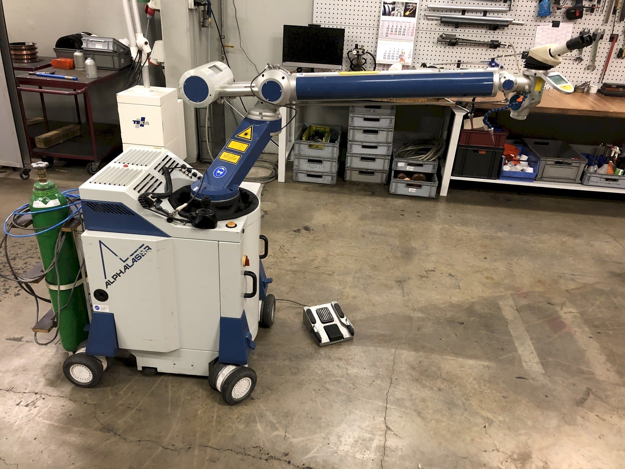 Makine  ALPHA LASER ALM 200 - Sol görünüm