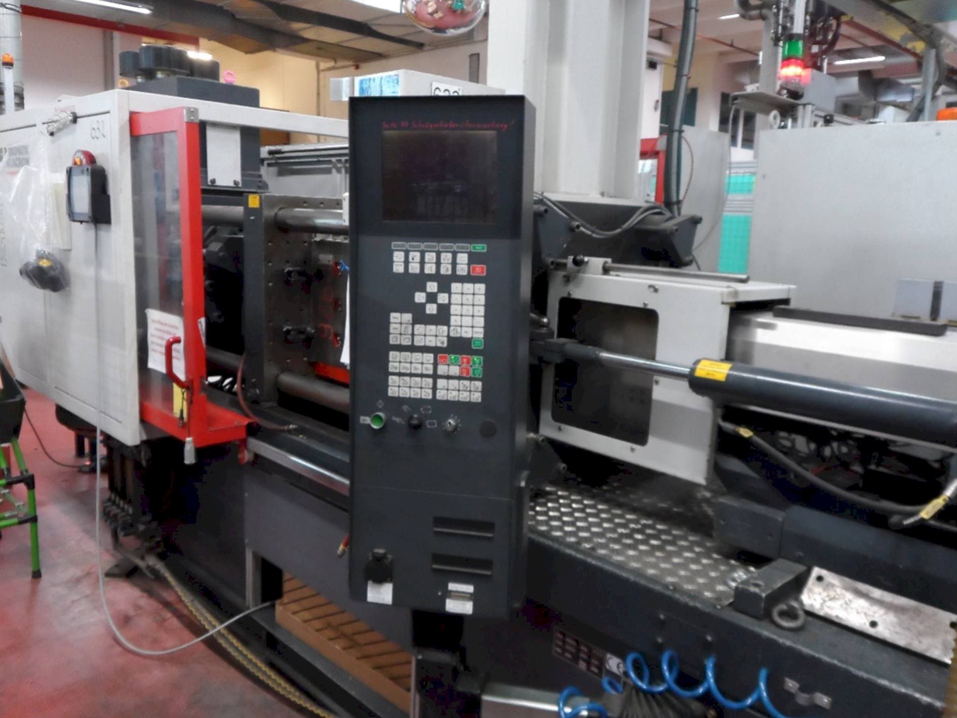 Makine  FERROMATIK MILACRON K-Tec 160S - Önden görünüm