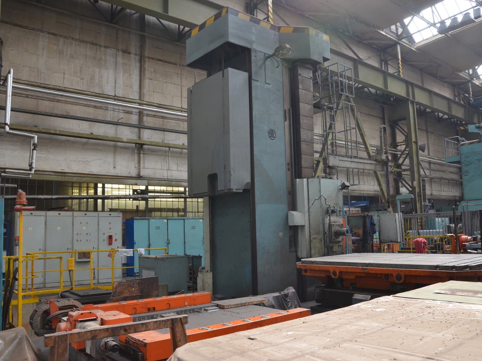 Makine  SKODA W 180NC - Sol taraftaki görüntü