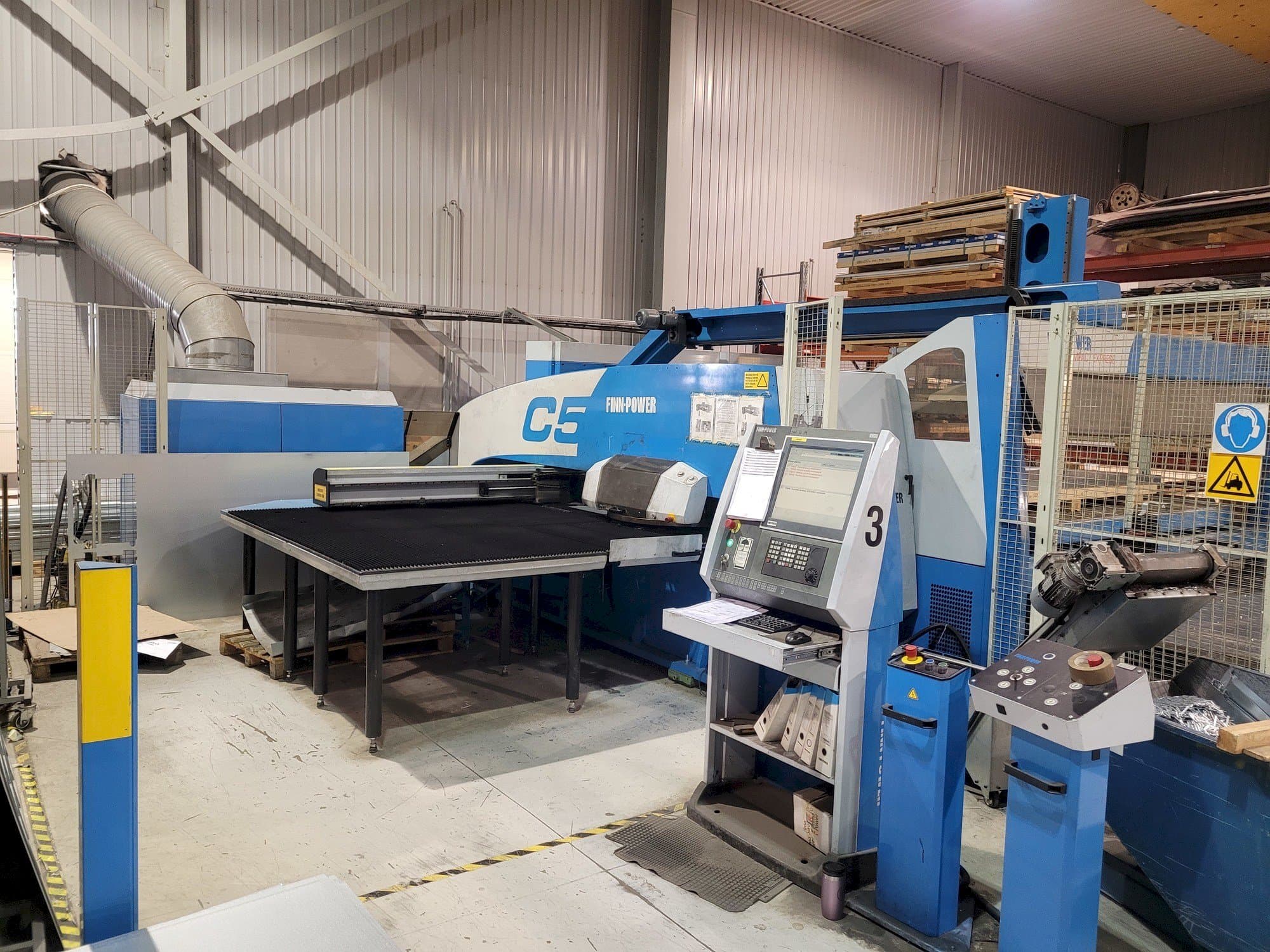 Makine  Finn-Power C5 12 43 with Compact Express - Önden görünüm