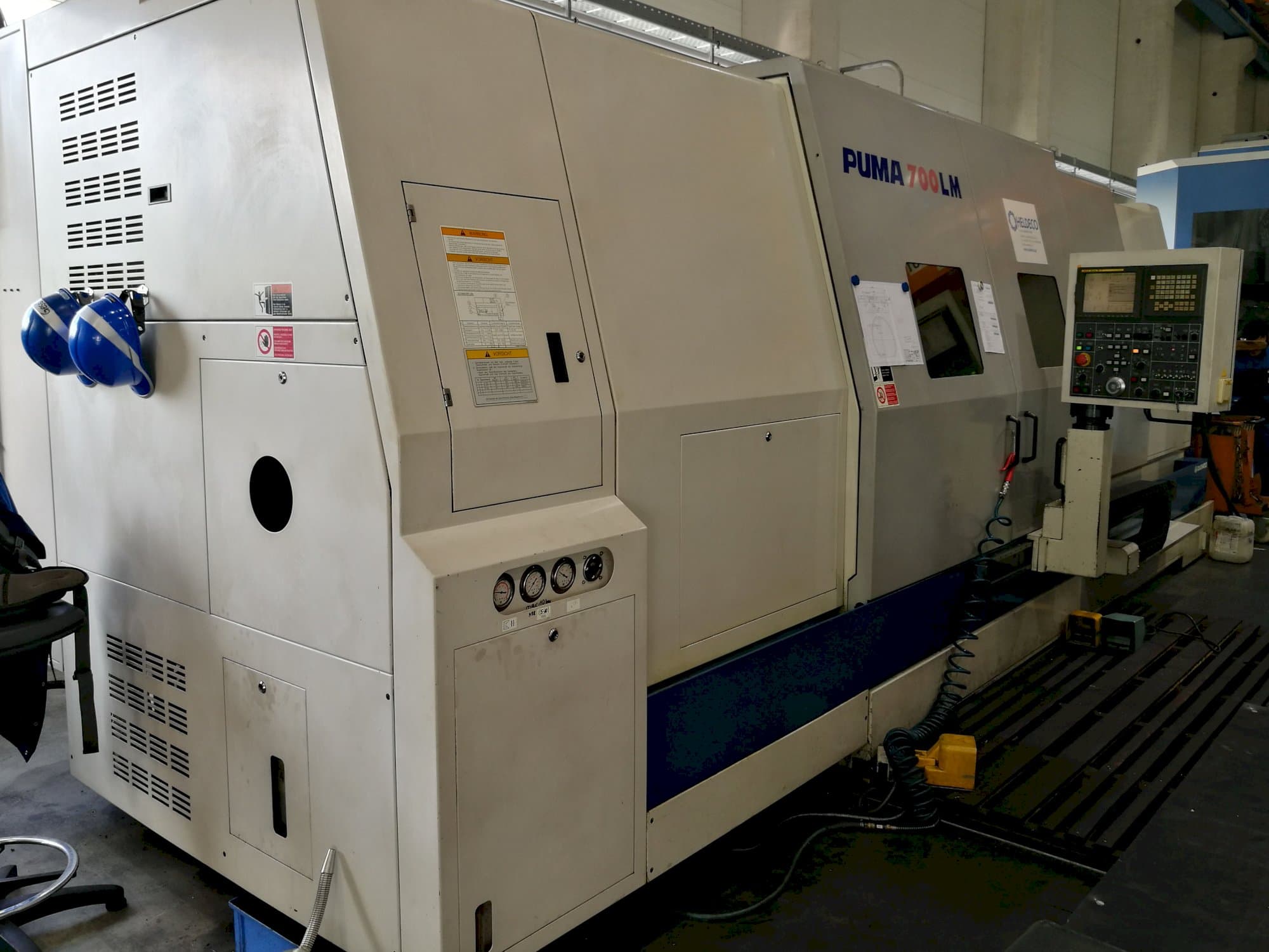 Makine  Doosan - Sol görünüm Puma 700 LM