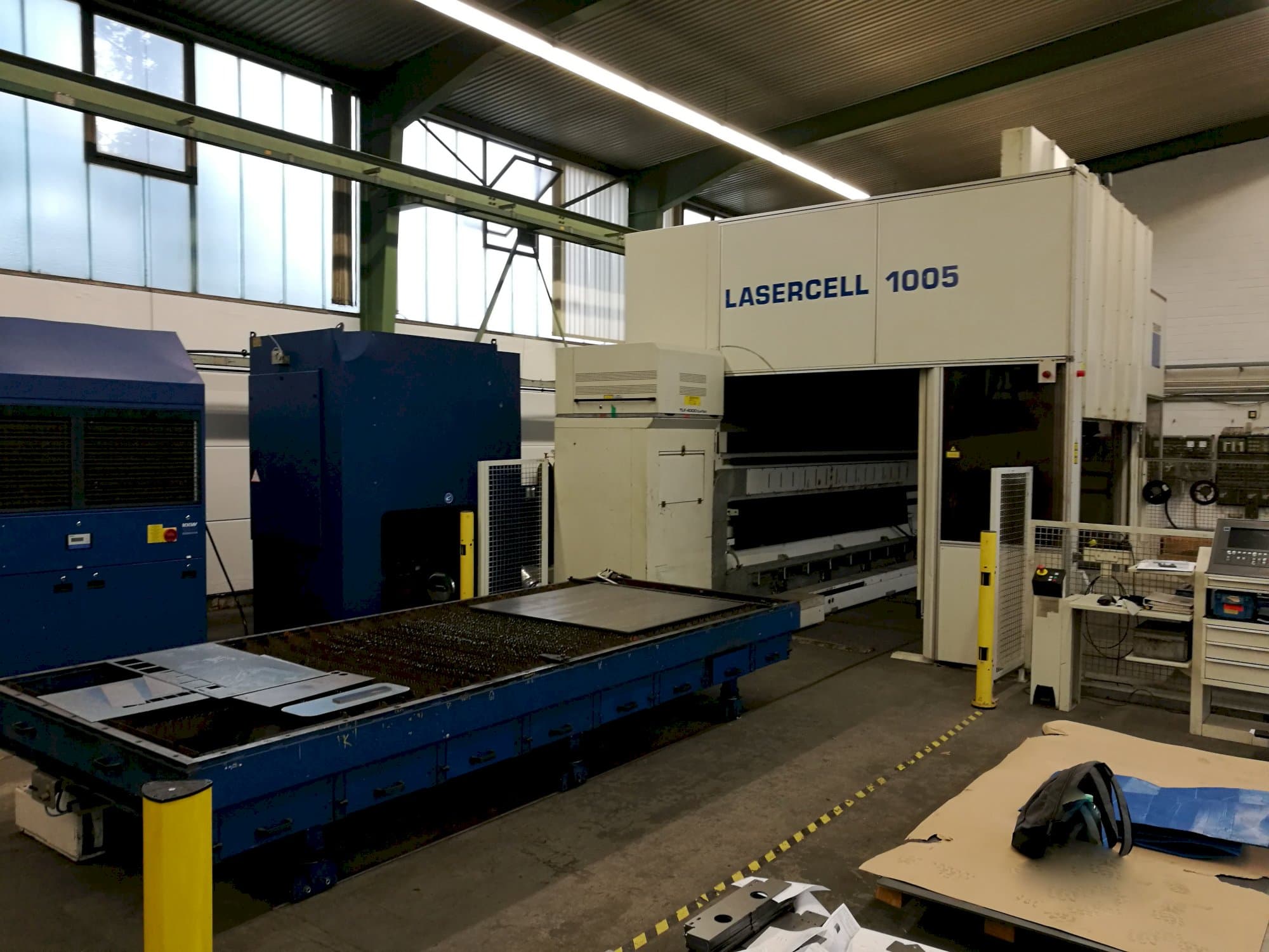 Makine  Trumpf - Sol görünüm Lasercell TLC 1005