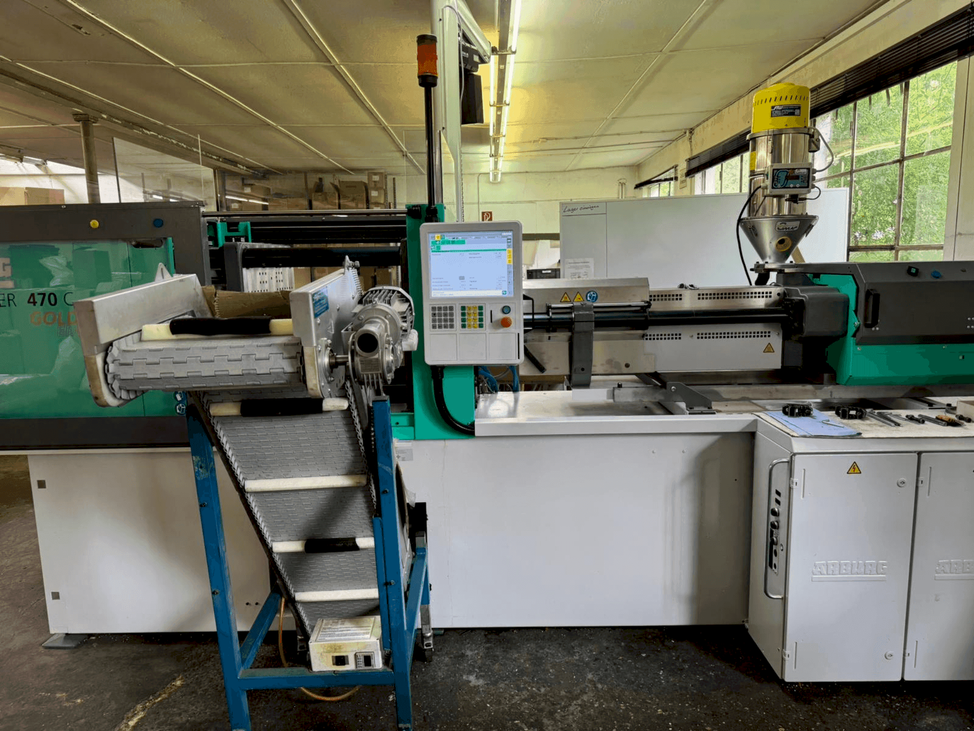 Makine  Arburg 470 C 1500-800 - Önden görünüm