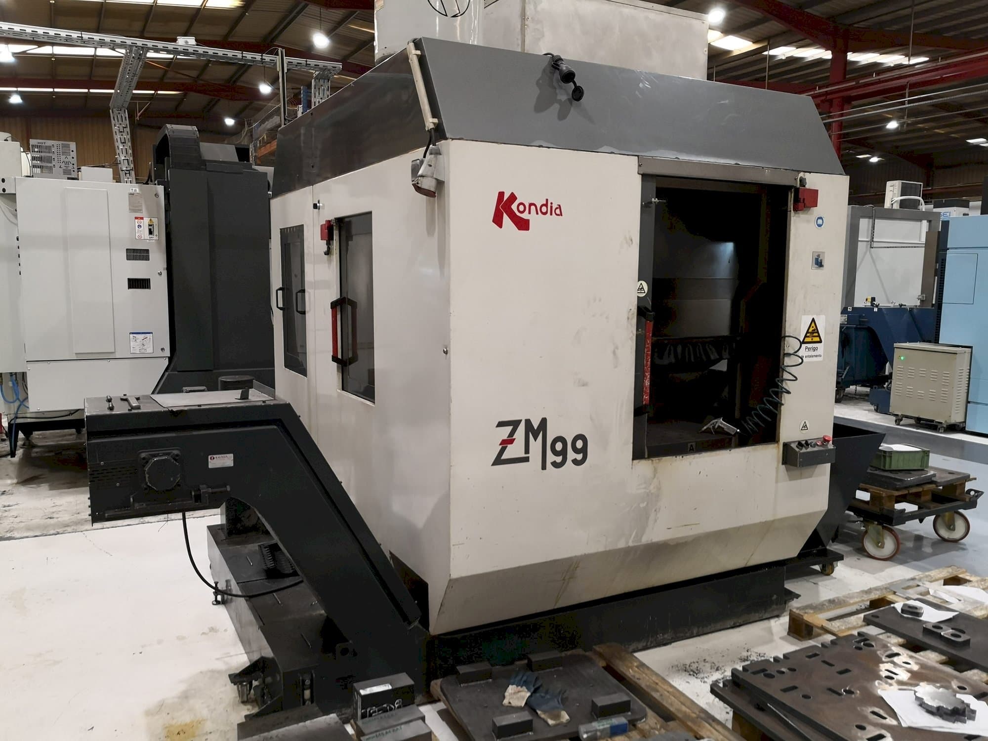 Makine  KONDIA ZM99 - Önden görünüm