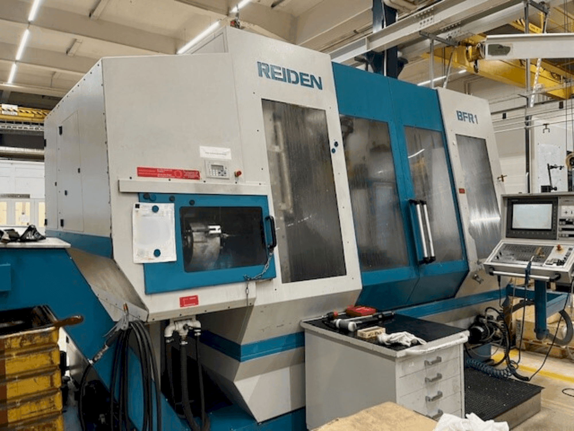 Makine  Reiden BRF-1 - Önden görünüm