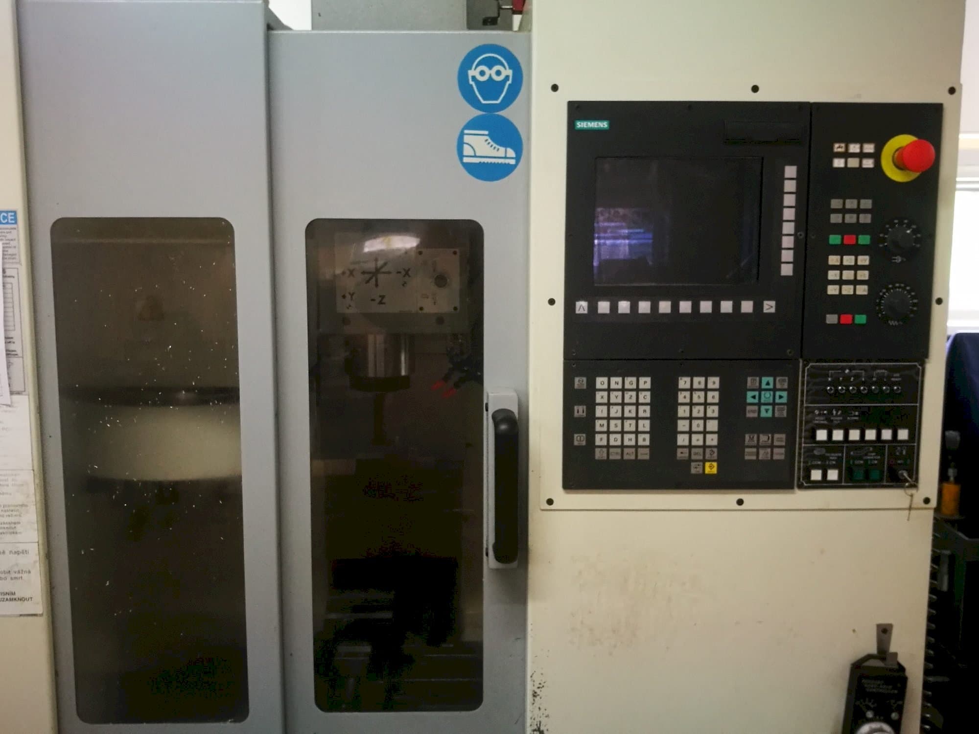 Makine  Chevalier 1418 VMC-40 - Önden görünüm